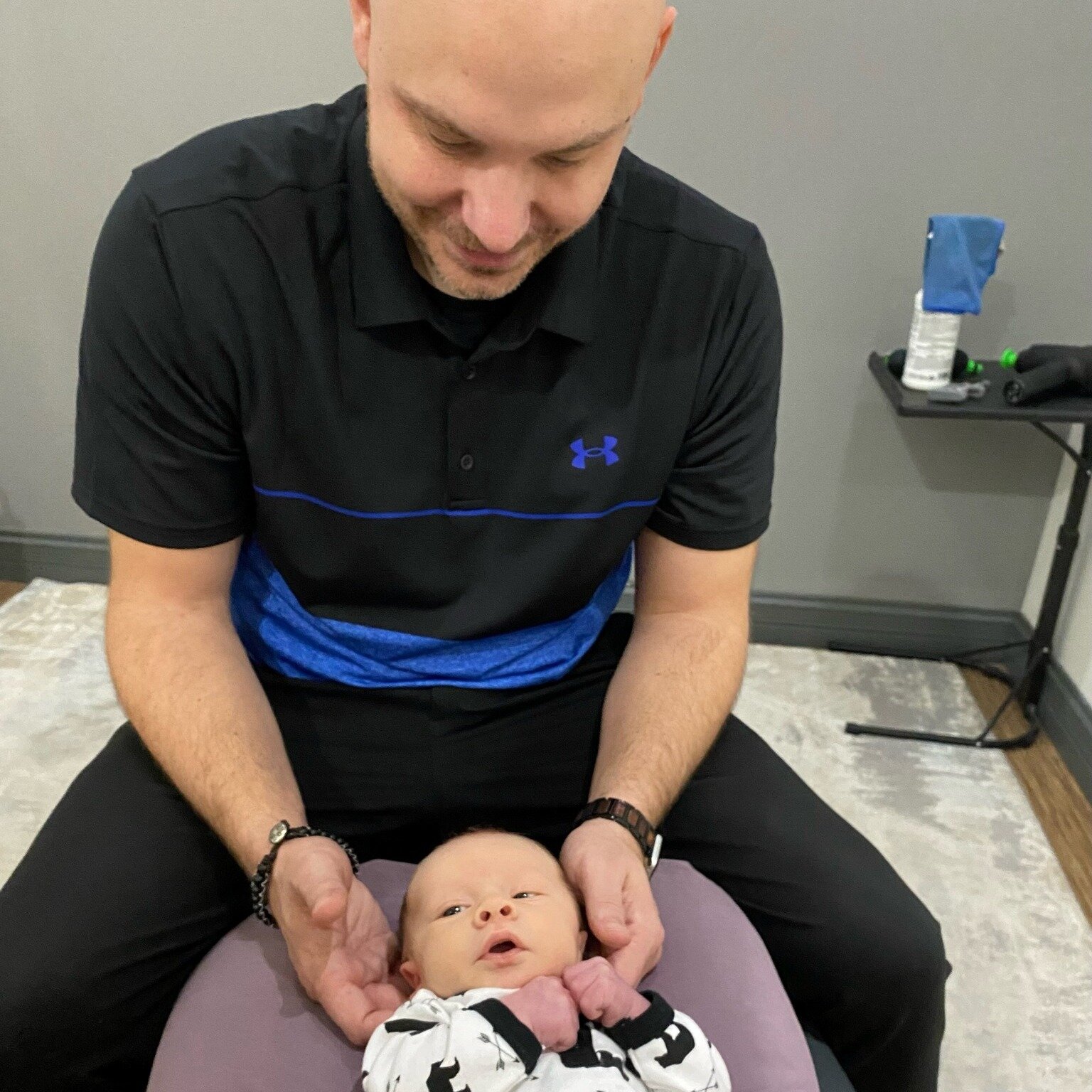 Did you know chiropractic adjustments on babies are super light and can be very effective at helping with:
👉 Colic or purple crying
👉 Acid reflux, or babies who spit up a lot
👉 Constipation and gas
👉 Babies who only want to look or feed one way
?