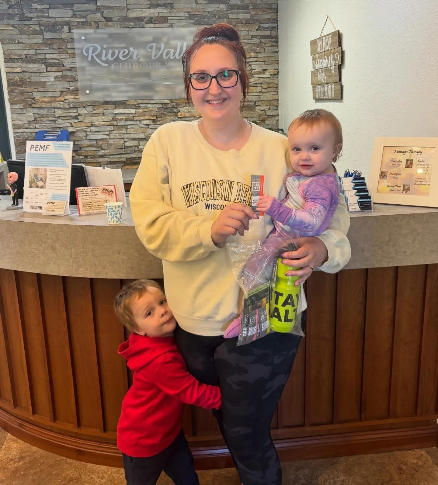 Congrats Ellie on snagging our @drinklmnt giveaway prize for May! Thanks to everyone who grabbed LMNT last month. We'll keep the samples coming!

#lmnt #rivervalleychiropractic #onalaskawi #lacrossewi
