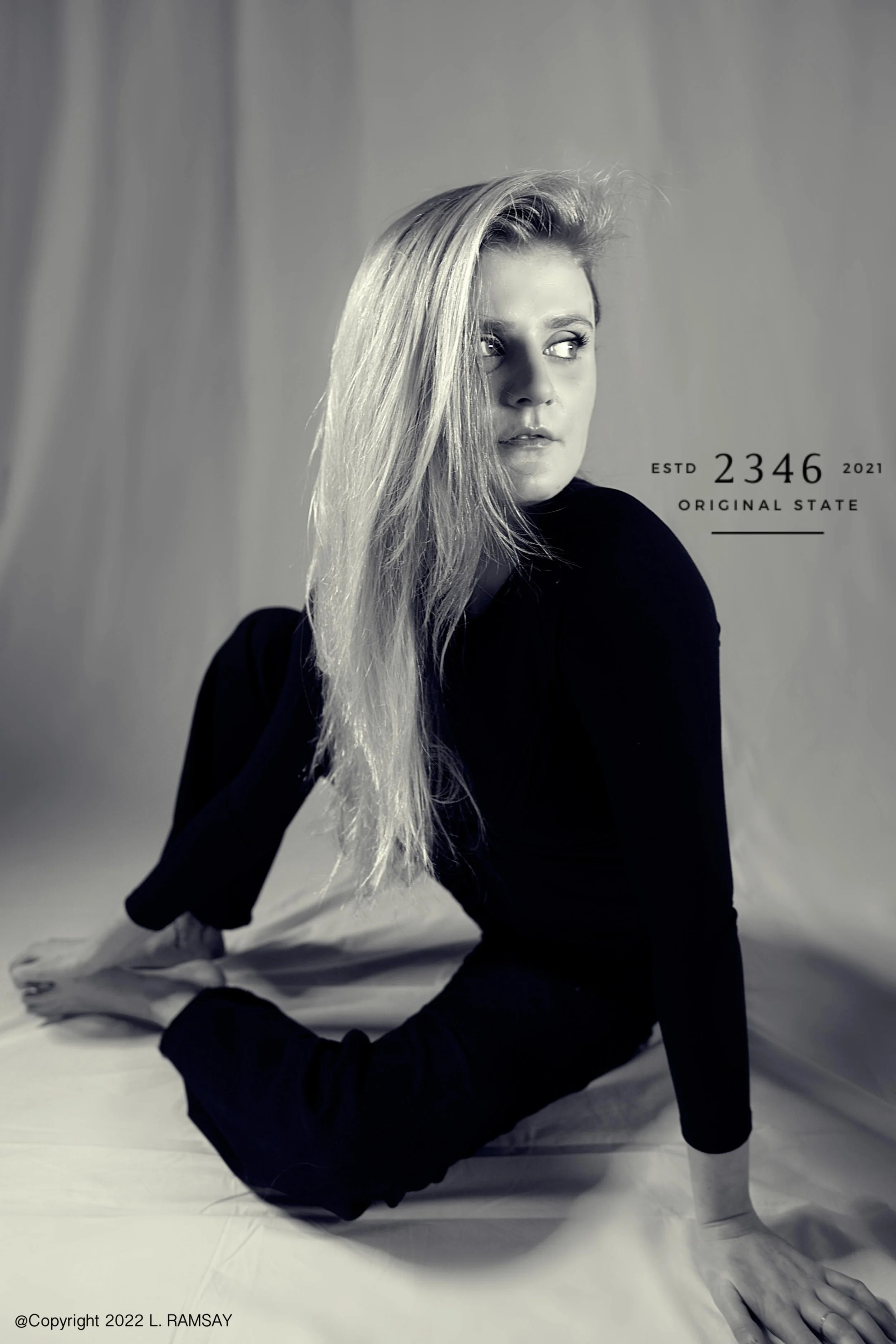 ELLIE_BW_SITTING.jpg_fe323ec9-be39-4bdf-896c-6b0bf2e928fe.jpeg