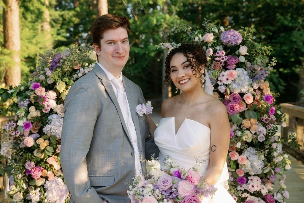 A floral filled spring wedding at Callaway Gardens Discovery Center