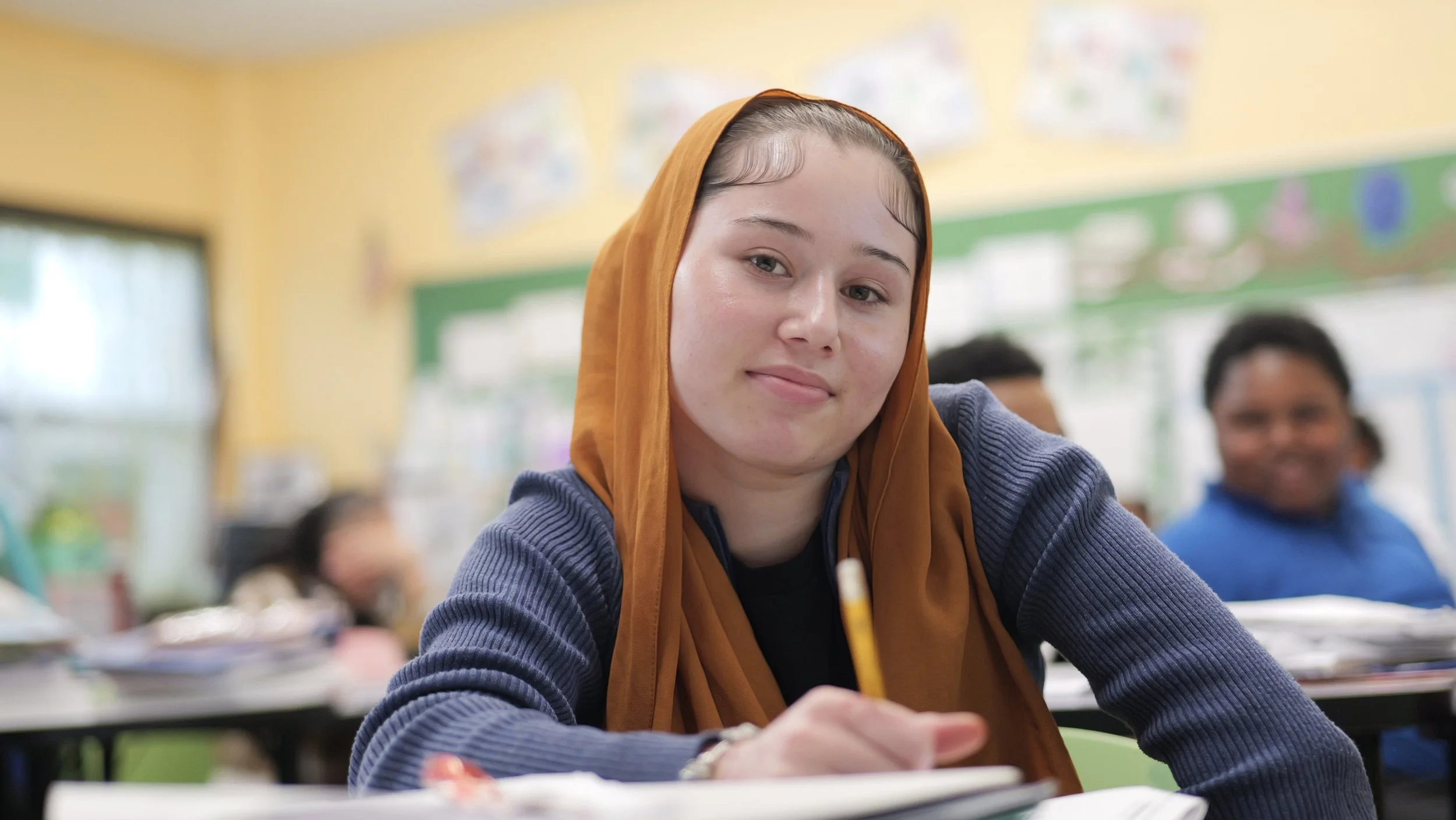 girl-student-desk-pencil.jpg