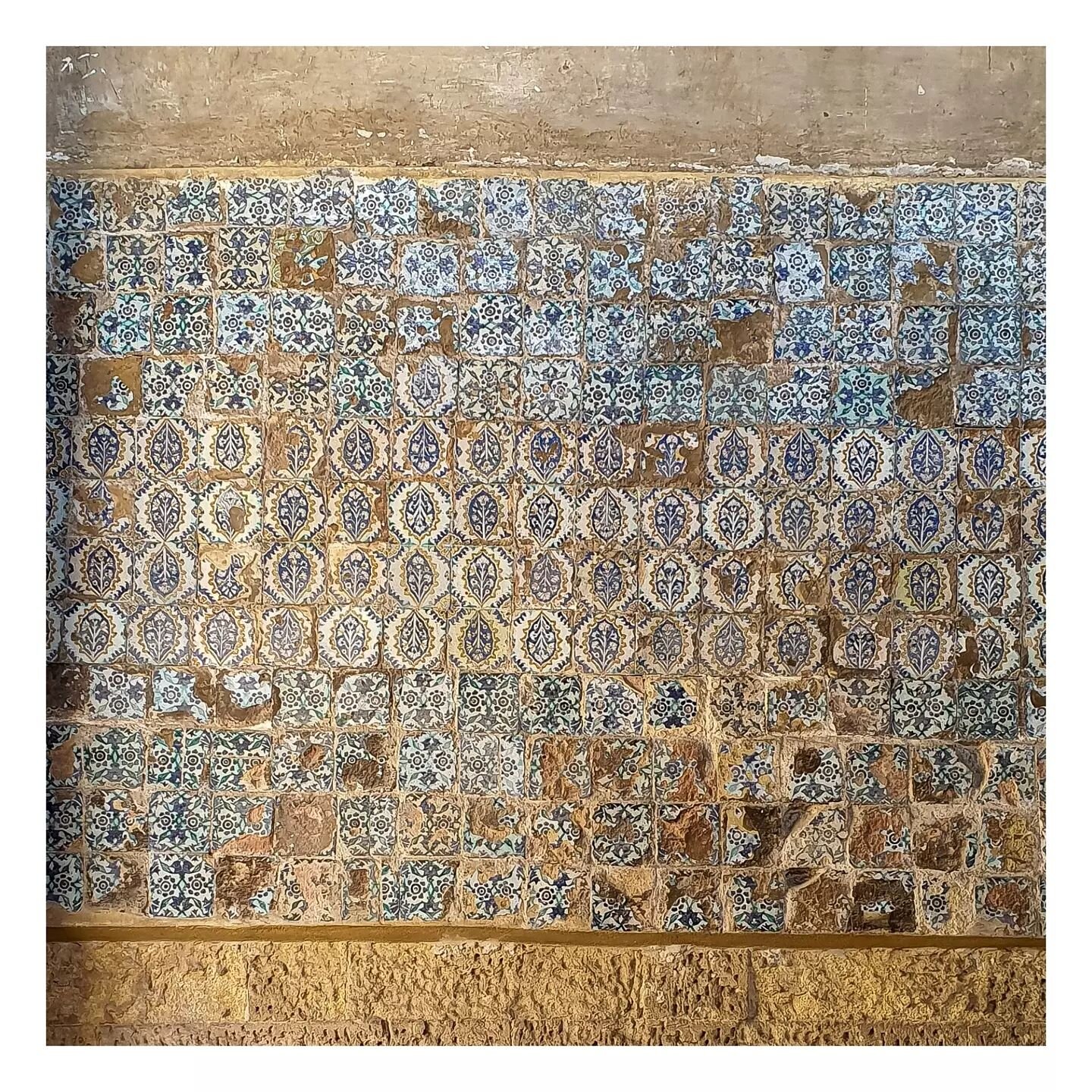 Tympanon / Tympana

Fact #30

&bdquo;A Tympanum or plural Tympana...&quot;

&nbsp;&bdquo;Glossary - Tympanum&ldquo;. Architecture of the Indian Subcontinent. Retrieved 2007-06-28. 

.

Get to know more about the project to preserve and make aware of 