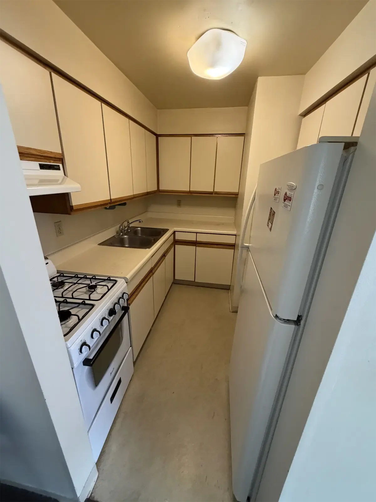 401-Eddy-st-ithaca-ny-kitchen-IMG_0005.webp