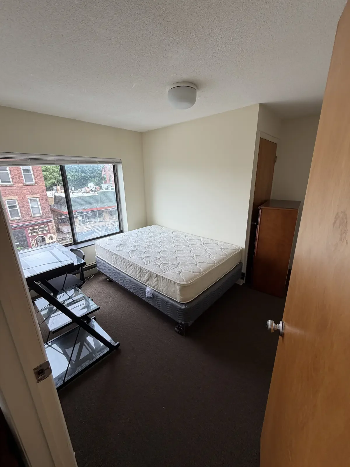 401-Eddy-st-ithaca-ny-bedroom-IMG_0015.webp