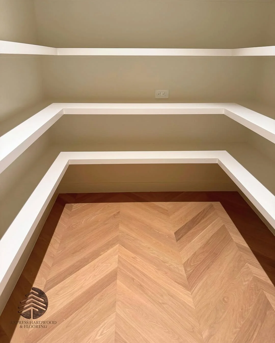 Close-up of Red Oak chevron pattern highlighting natural texture and oak grain variation