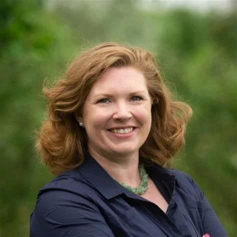 Wanda van Enst - LinkedIn.jpg