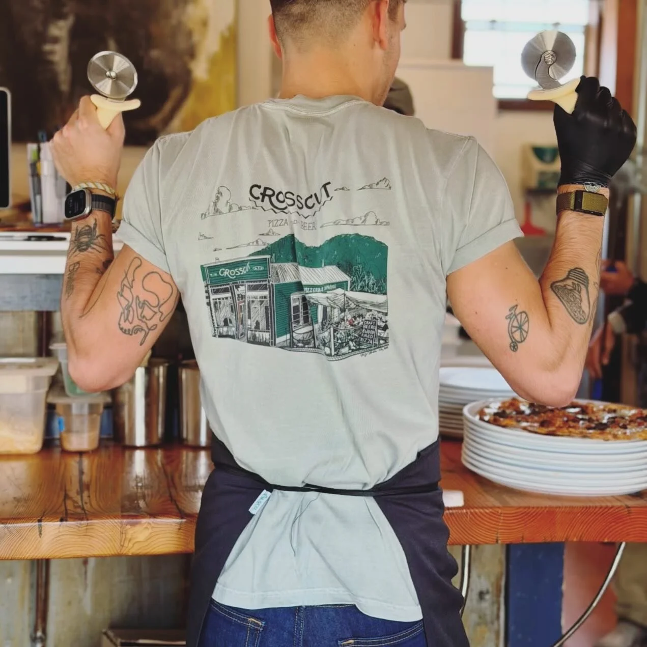 Pretty excited to head up to Ned tomorrow for some Christmas Eve pizza @crosscutpizza 🍕
We&rsquo;re closed 12/24-12/28

Happiest of Holidays to you and yours 🫶

📸: @crosscutpizza