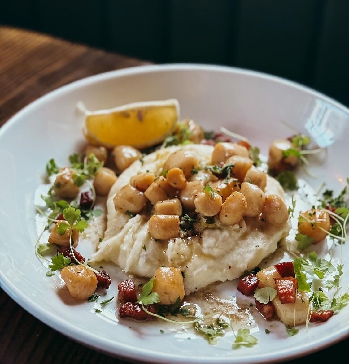 Nantucket Bay Scallops are our love language 🥰 on the menu at @brotherhoodnantucket for Valentine&rsquo;s Day whether you want to treat yourself or someone you love! 💕