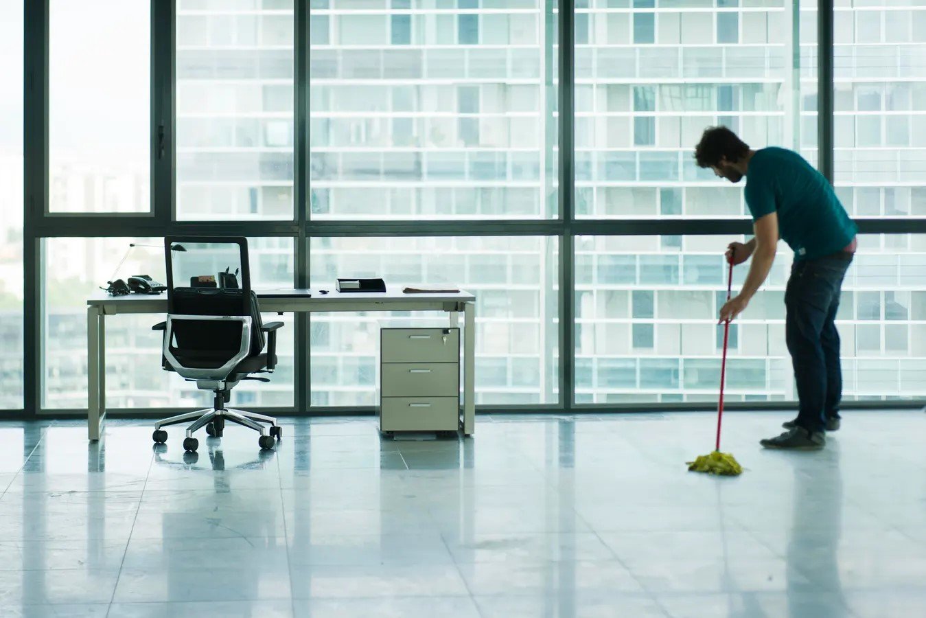 Our top 5 reasons to hire professional cleaning services for your business in Liverpool