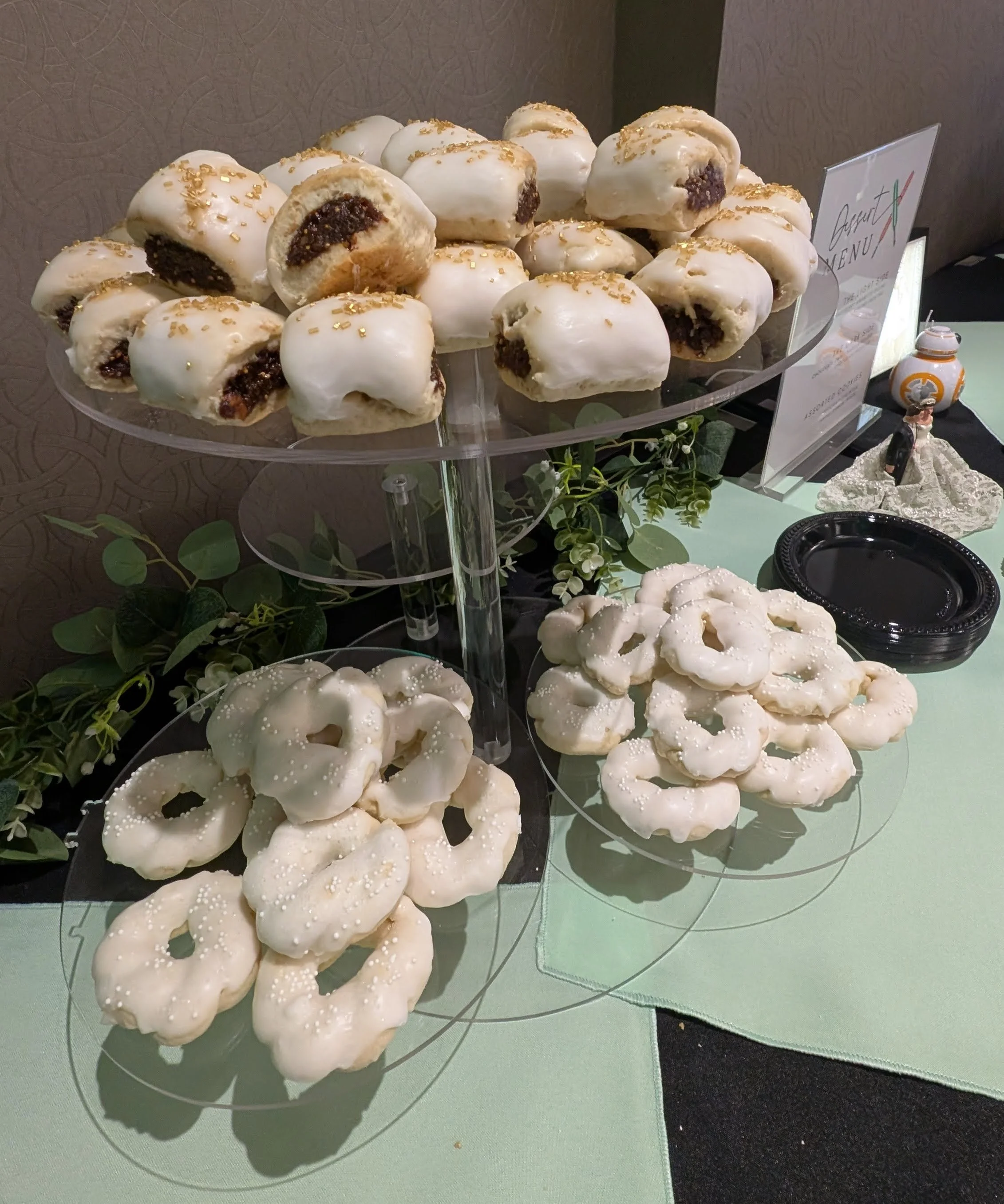 wedding cookies.jpg