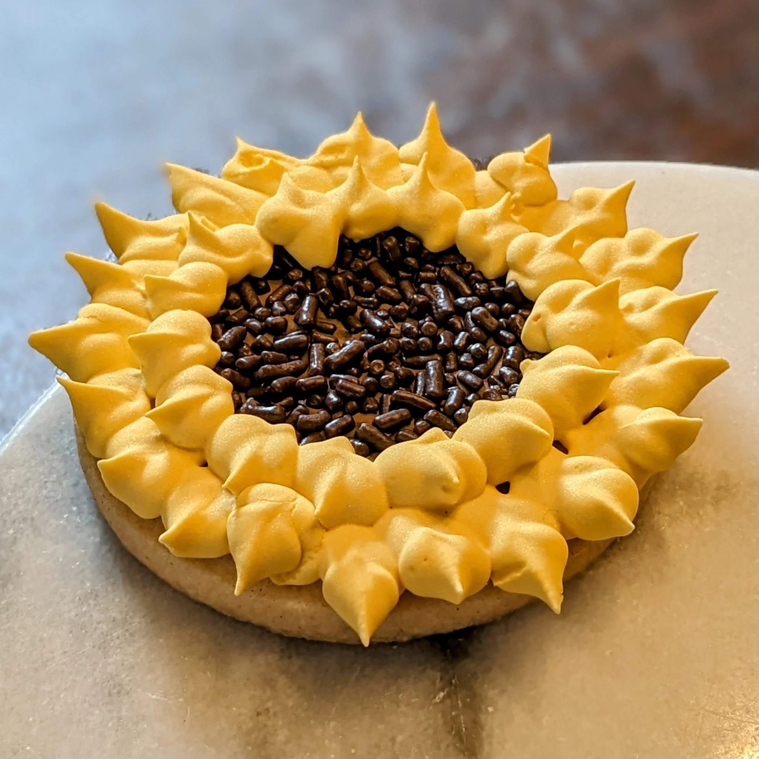 sugar cookie sunflower.jpg