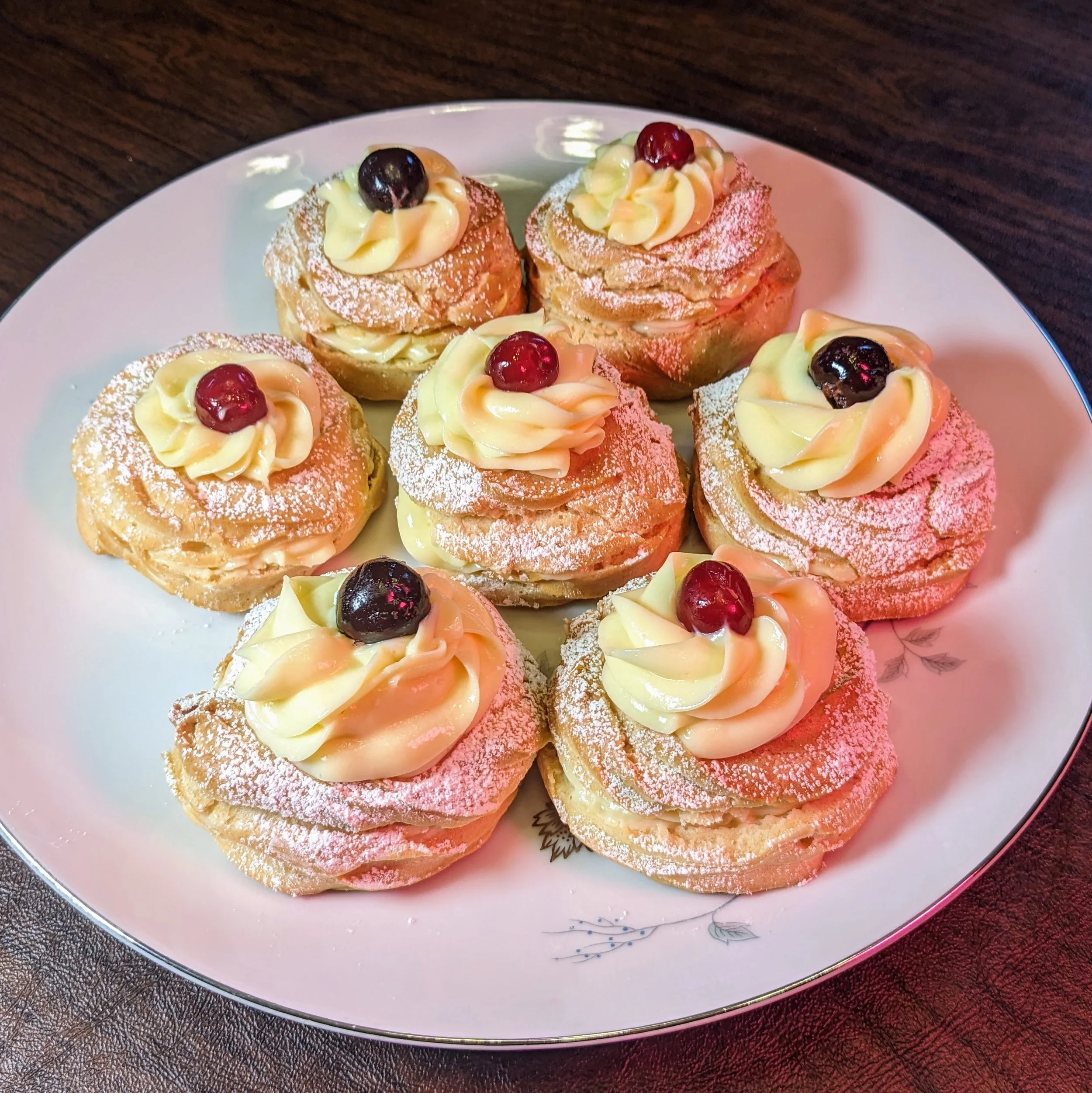 zeppole.jpg