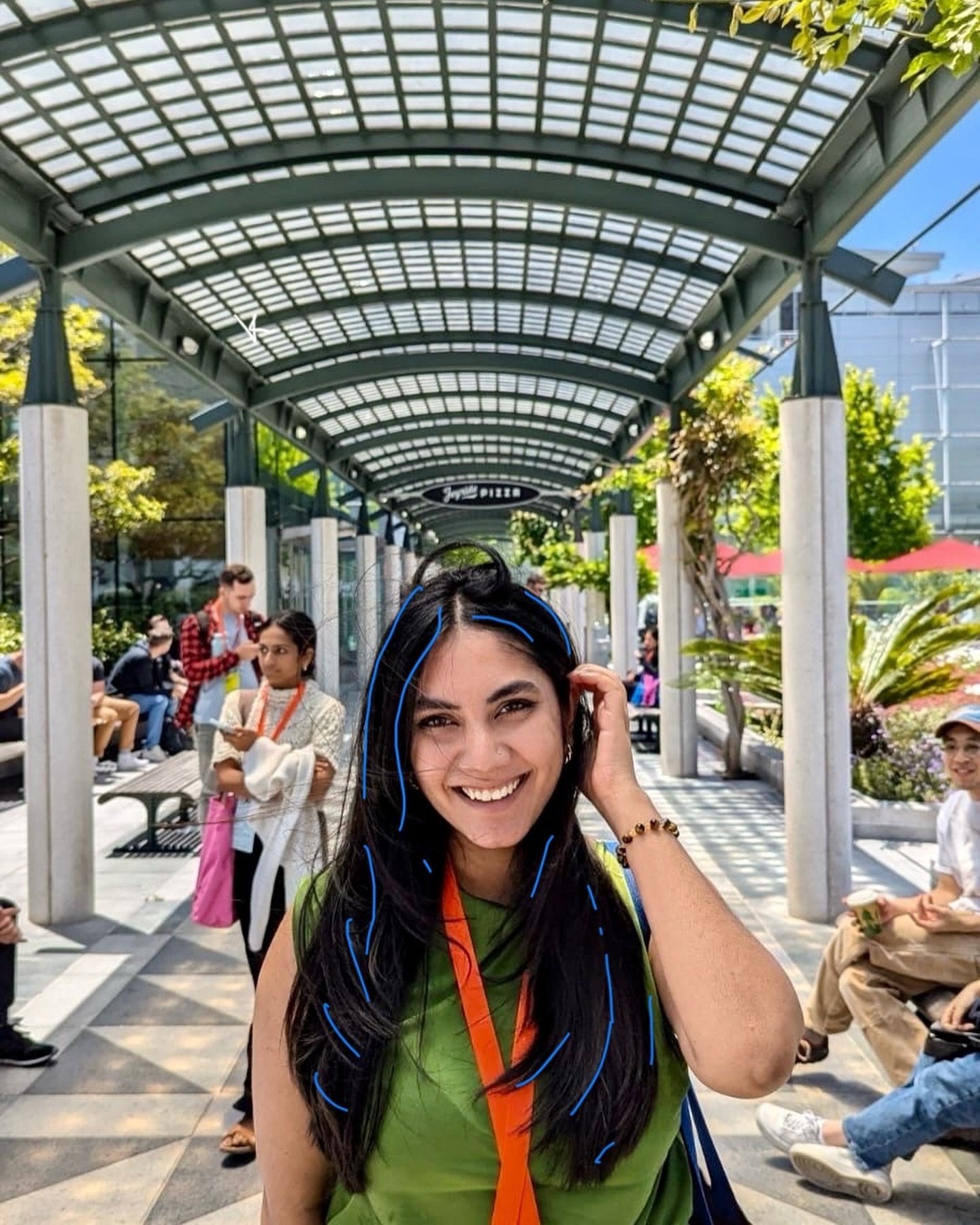 Experiment, fail, learn, repeat. And keep growing 🌱🌿
.
.
.
📸 @a.t.i.s.h.p | doodle on top: myself
.
.
.
. [Design conference, figma, doodle, explore, artist, potraits, experimentation, product designer]