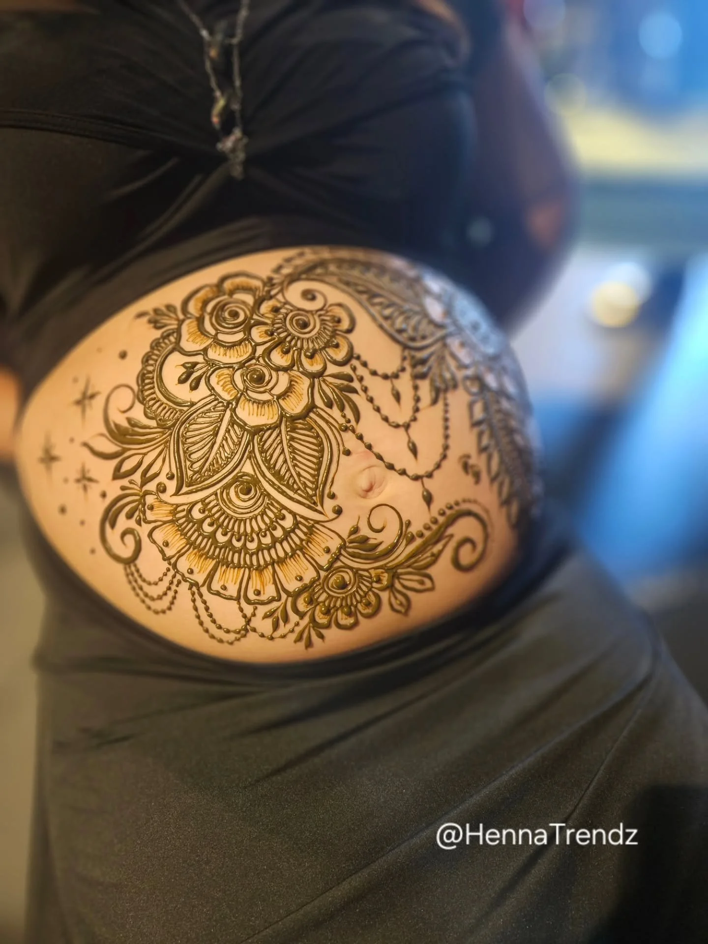 30 minutes speed belly henna!😁&hearts;️&hearts;️&hearts;️
San Diego,  California 
Www.HennaTrendz.com 
#bellyhenna
#bellyblessing
#hennaparty 
#HennaArtistSD 
#hennatrendz