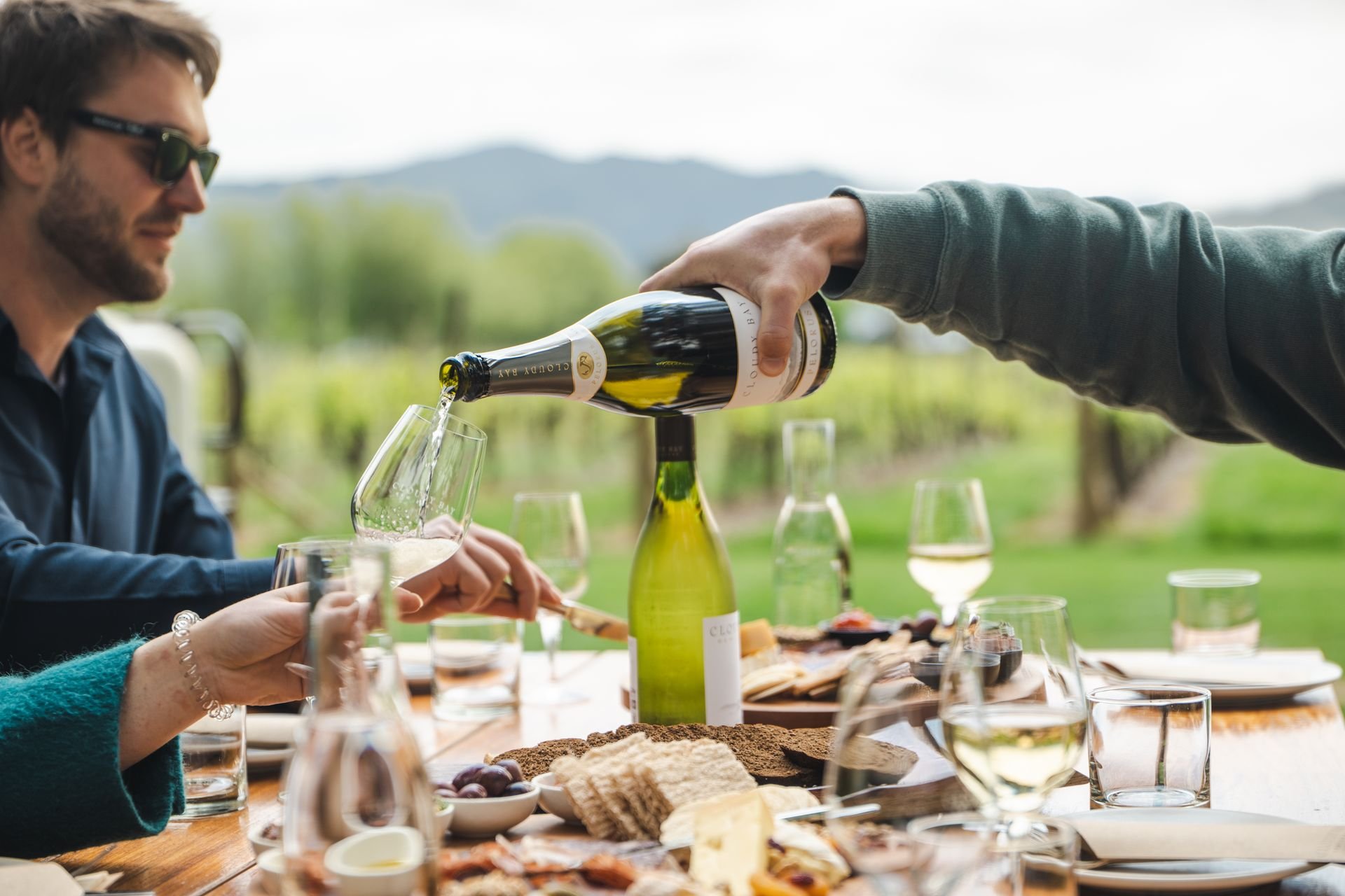 TOURISM_Dining_CloudyBay_MarlboroughNZ.jpg