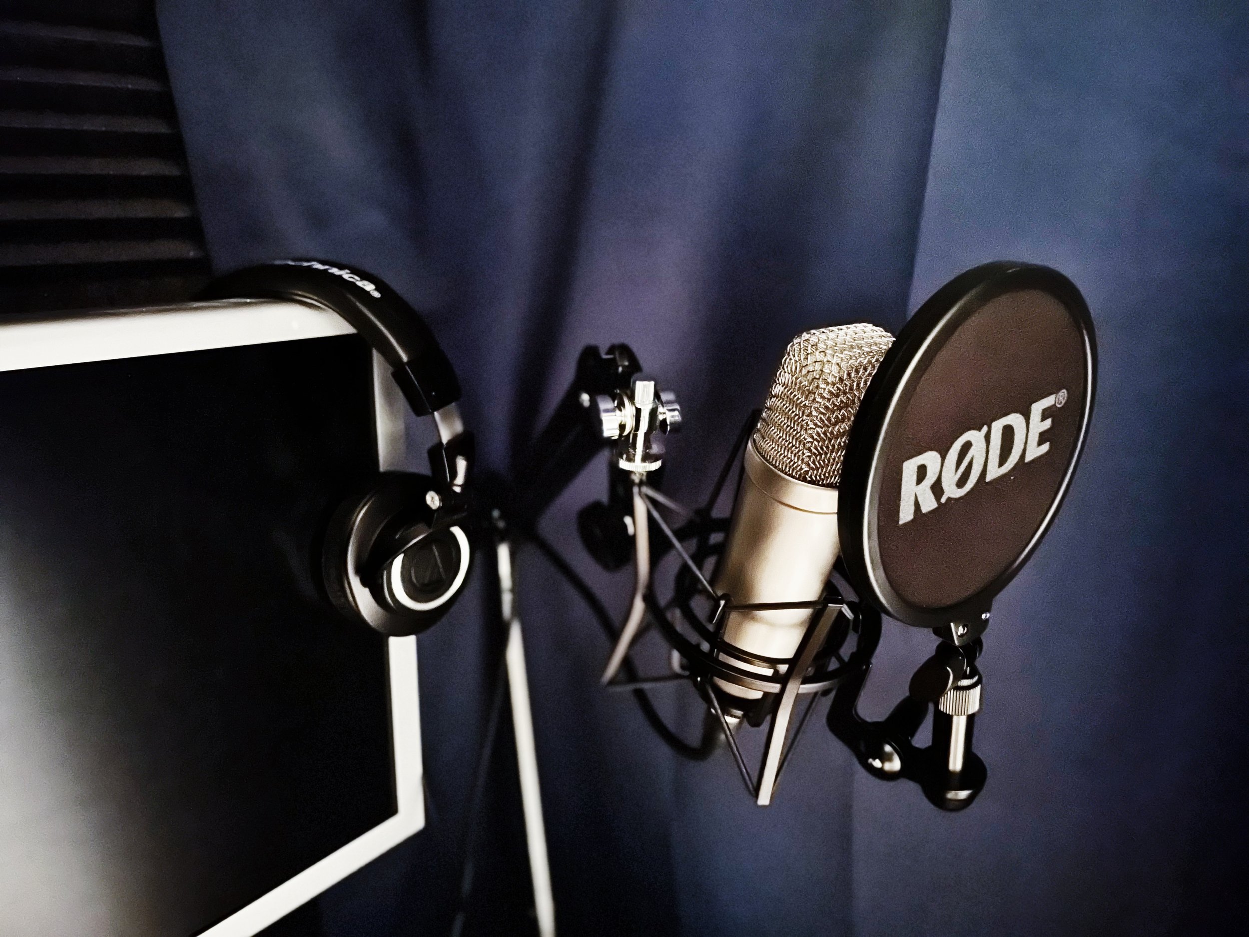 Home Studio: Rode NT-1A mic, Motu-2 AI, ATH-M50x headphones