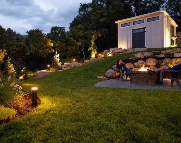 𝙎𝙢𝙖𝙧𝙩 𝙇𝙞𝙜𝙝𝙩𝙞𝙣𝙜: Set the mood from sunset to late night with smart lighting that adapts to every moment.
.

.

.

#SmartLighting

#OutdoorLiving

#LocalYQL
