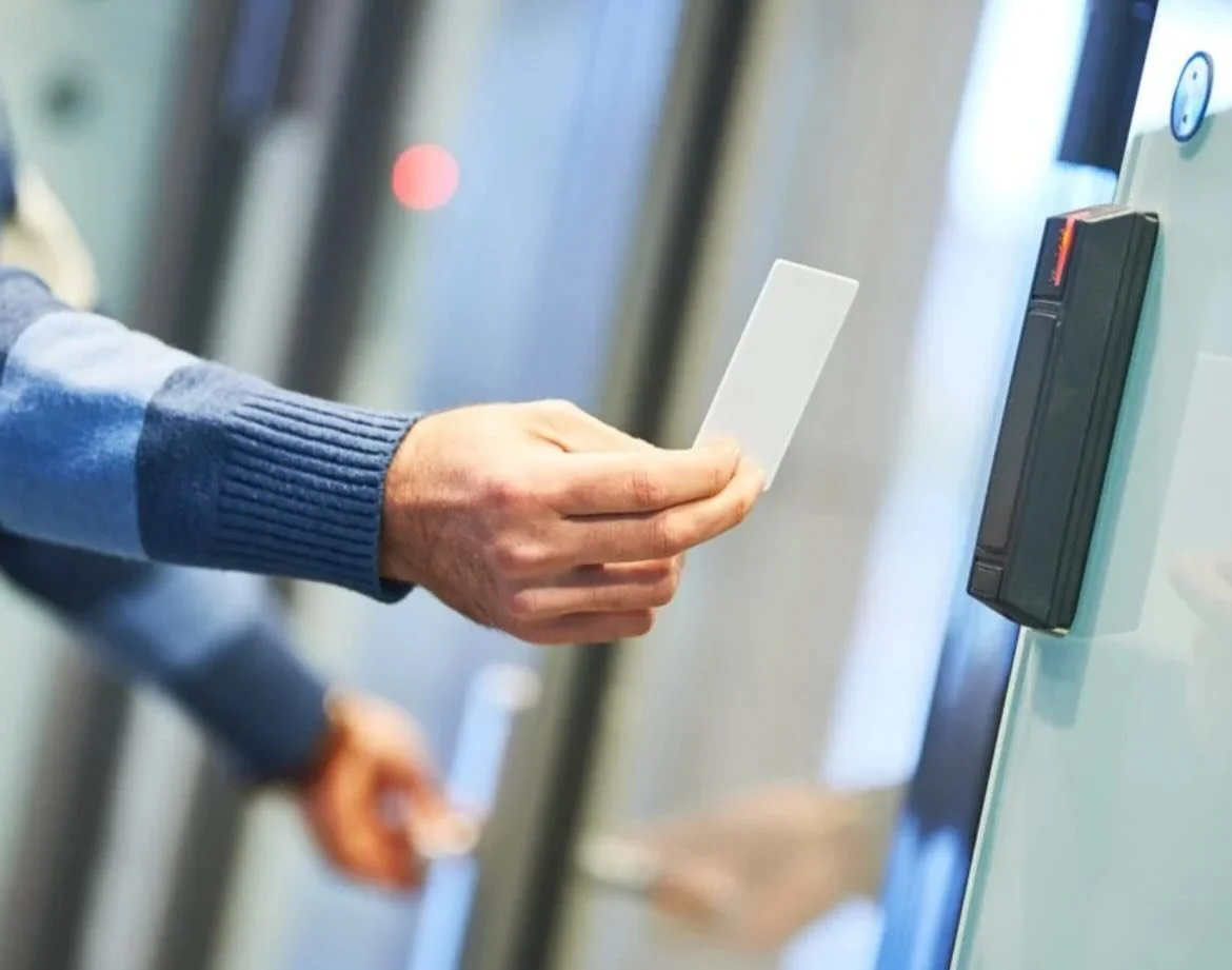 Ditch the keys and take control - access your space, manage users, and track activity all from your phone. 
.
.
.
#AccessControl
#SmartSecurity
#LocalYQL