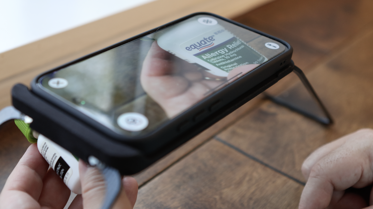 Case for Vision MagSafe zooms in on the label of a medication bottle for easy reading.