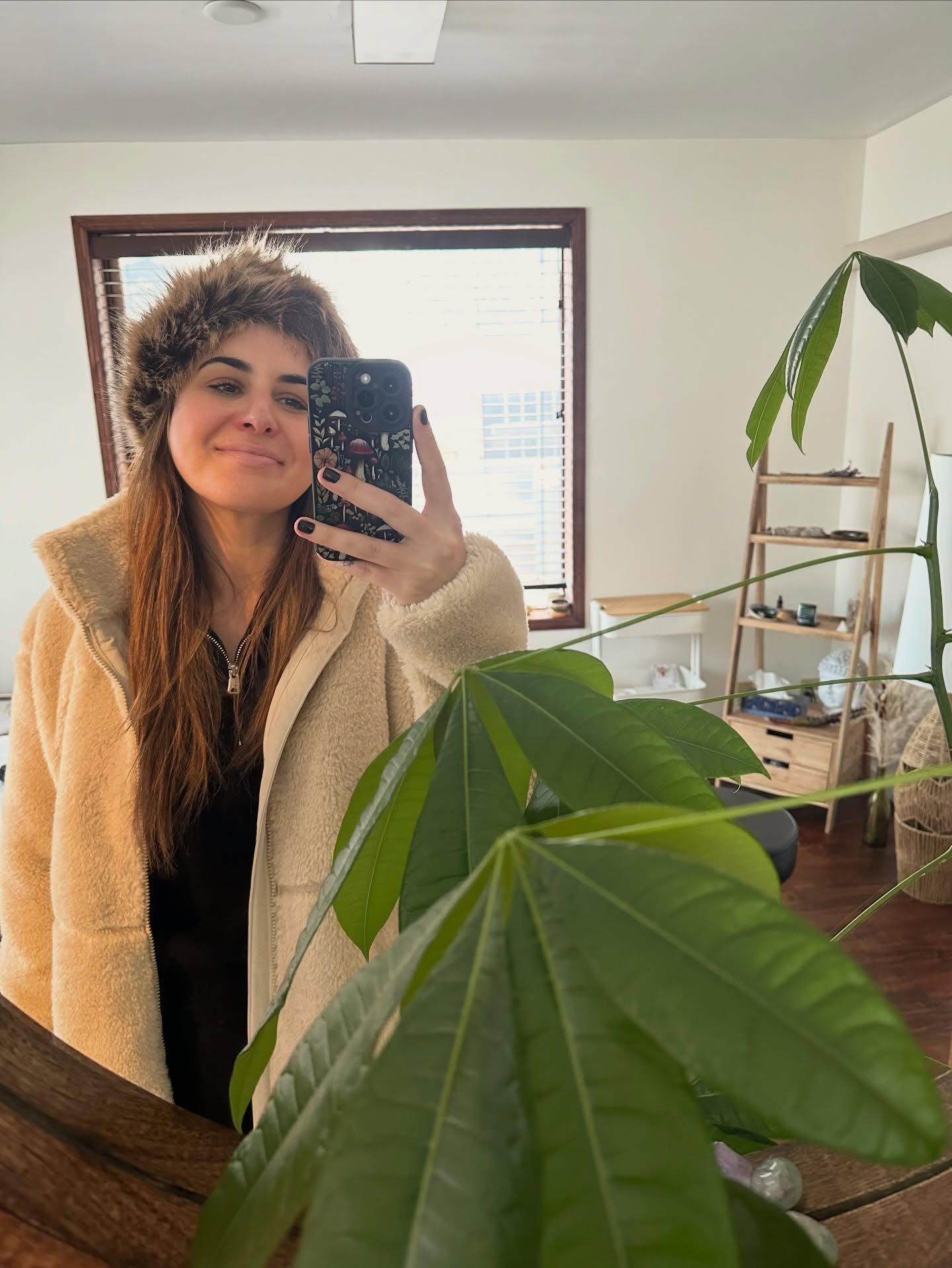 today at work, i am serving: snow bunny 
❄️🐰
.
.
.
.
.
#reiki #reikibanff #mybanff #banffwellness #canmorereiki #canmorewellness #energy #banffhealing #banffalberta #banffnationalpark