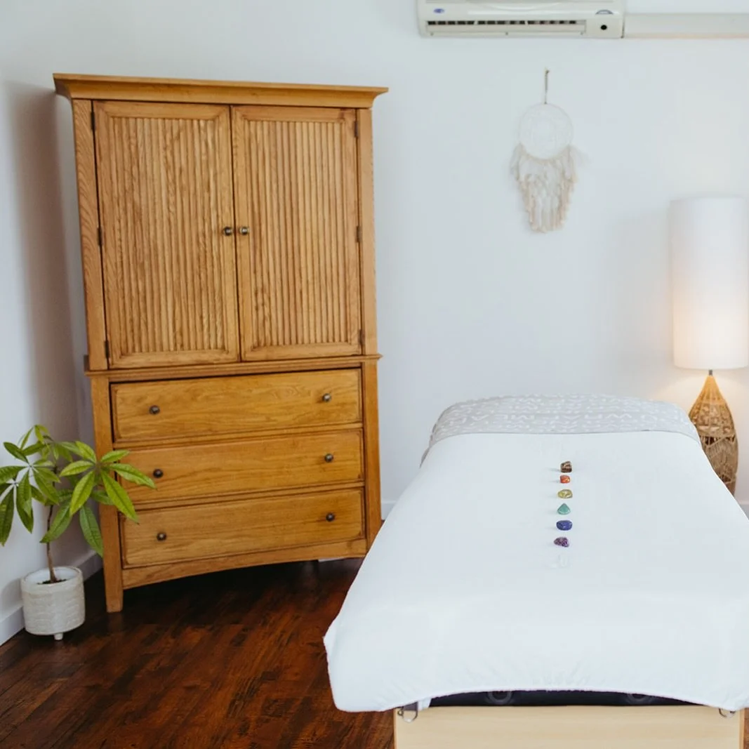 today is my last day in the office for 2025 and i am fully booked 💖 
.
thank you for a wonderful year in this space 🙏🏼
.
.
i will be off the next two weeks and back in the office the first week of january.
.
start your new year off right, and book