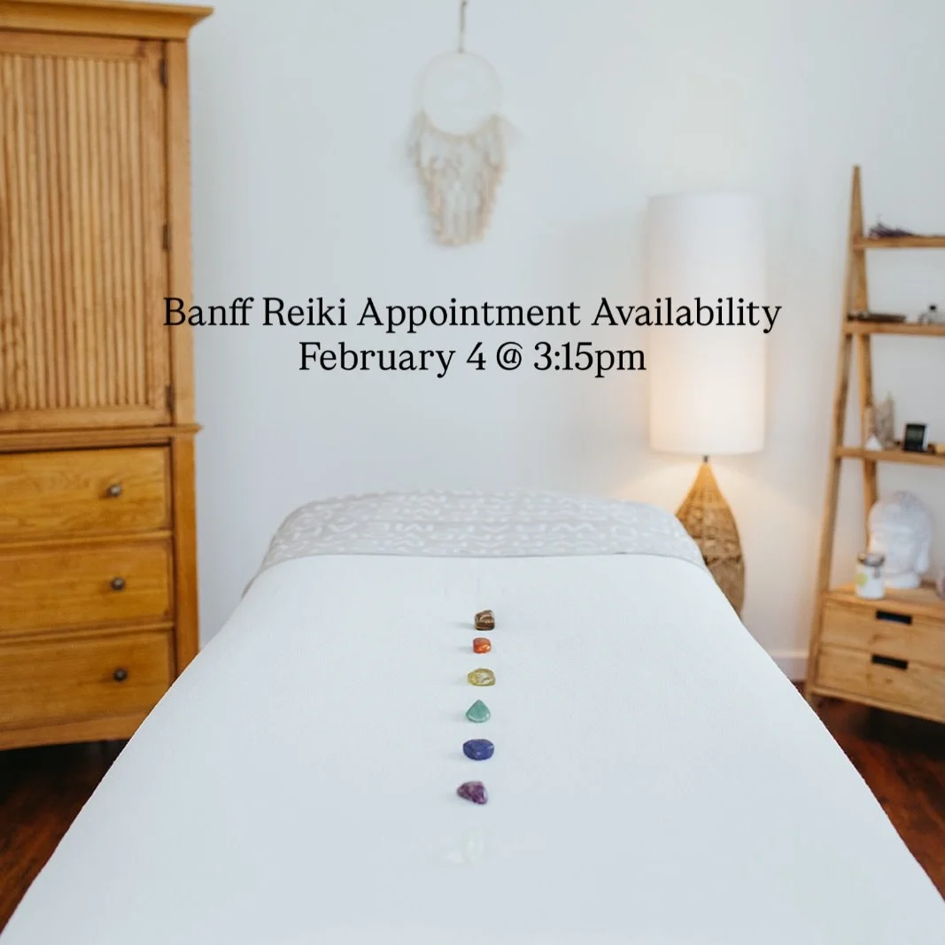 i have availability tomorrow for an in-person session at 3:15pm in banff 🏔️ 
.
come for some reiki, intuitive hour, card reading, or the works! ✨ give yourself the self care you deserve 💓
.
link in bio to book, click BOOK IN BANFF 
.
.
www.themediu
