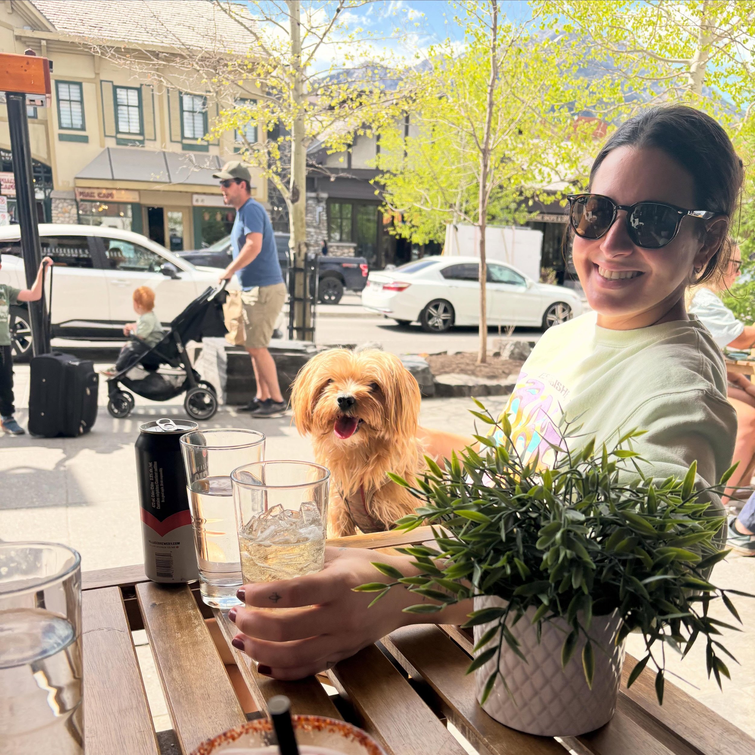 i am really soaking in this two days off a week stuff 😎 i feel like a new person! 
.
i&rsquo;m living life. i&rsquo;m relaxed. i have tiiiiime. 
.
.
🥂 to finding balance after 6+ years of entrepreneurship