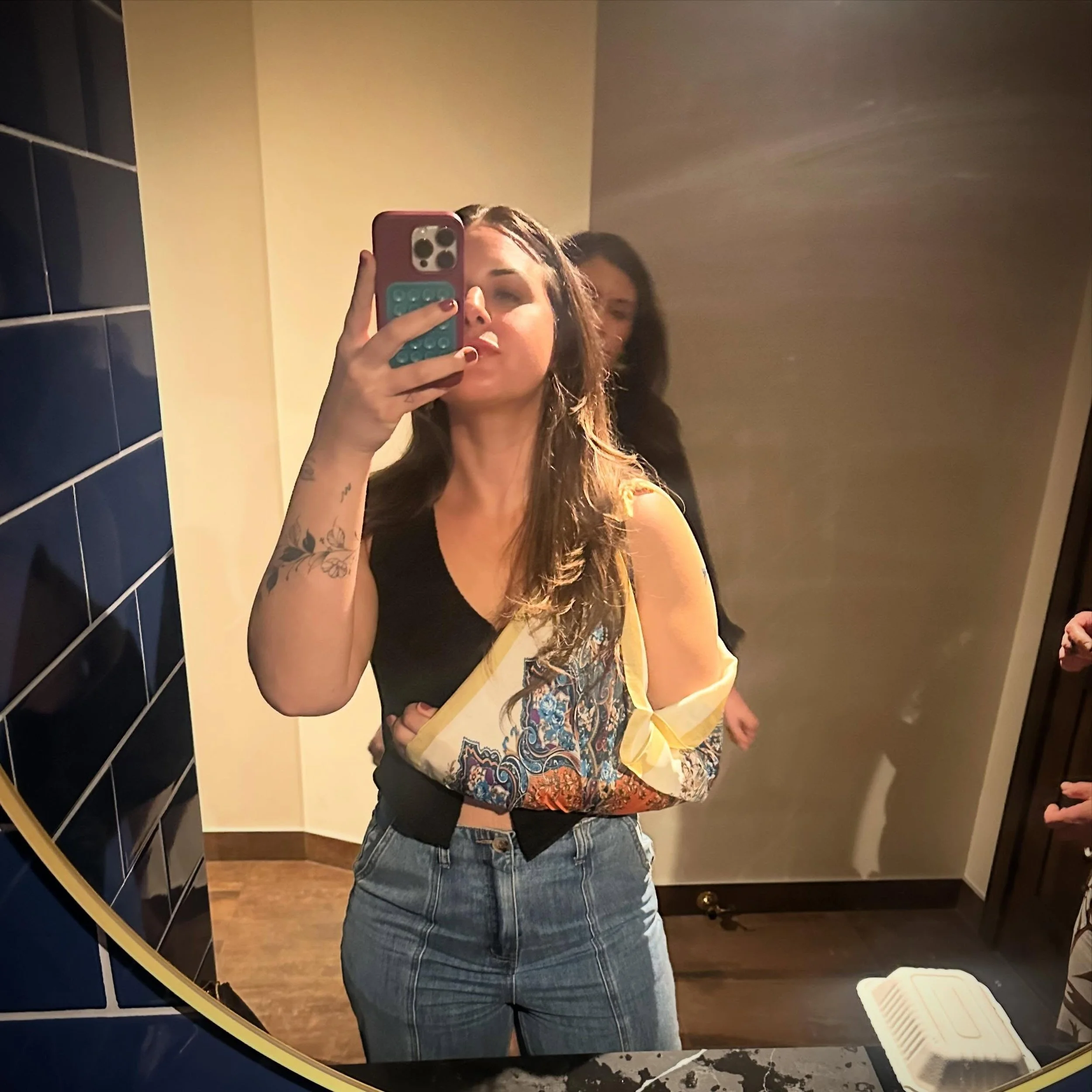 she is stubborn, she is grace 😌
.
last year my arms stopped working. hiiiii spiritual sickness 👋🏽 you sneaky bitch. 
.
that didn&rsquo;t stop me from being stubborn and thinking i could still move normally. this was the start, when only arm stoppe