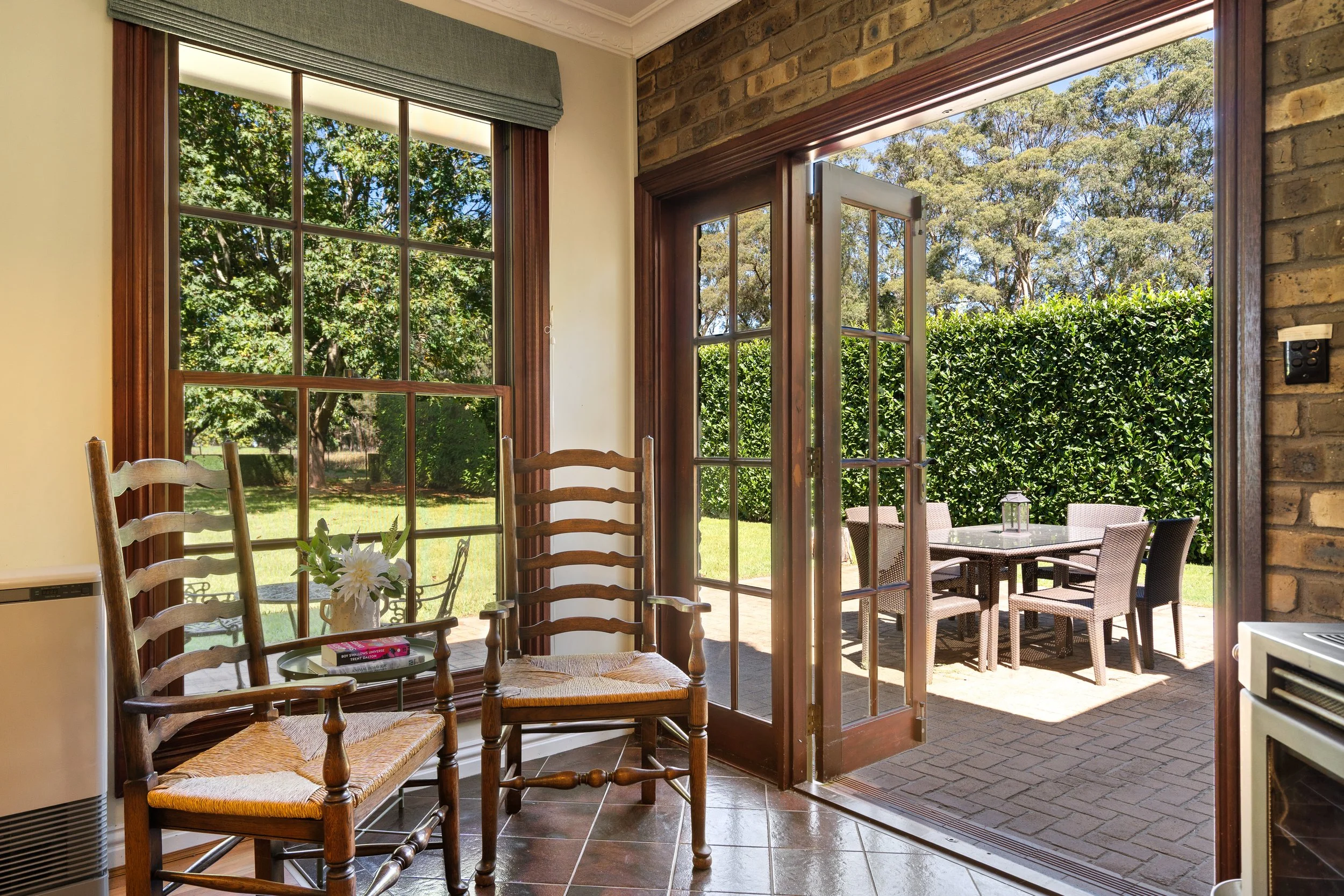 009. SHC030 Current Photography.jpg