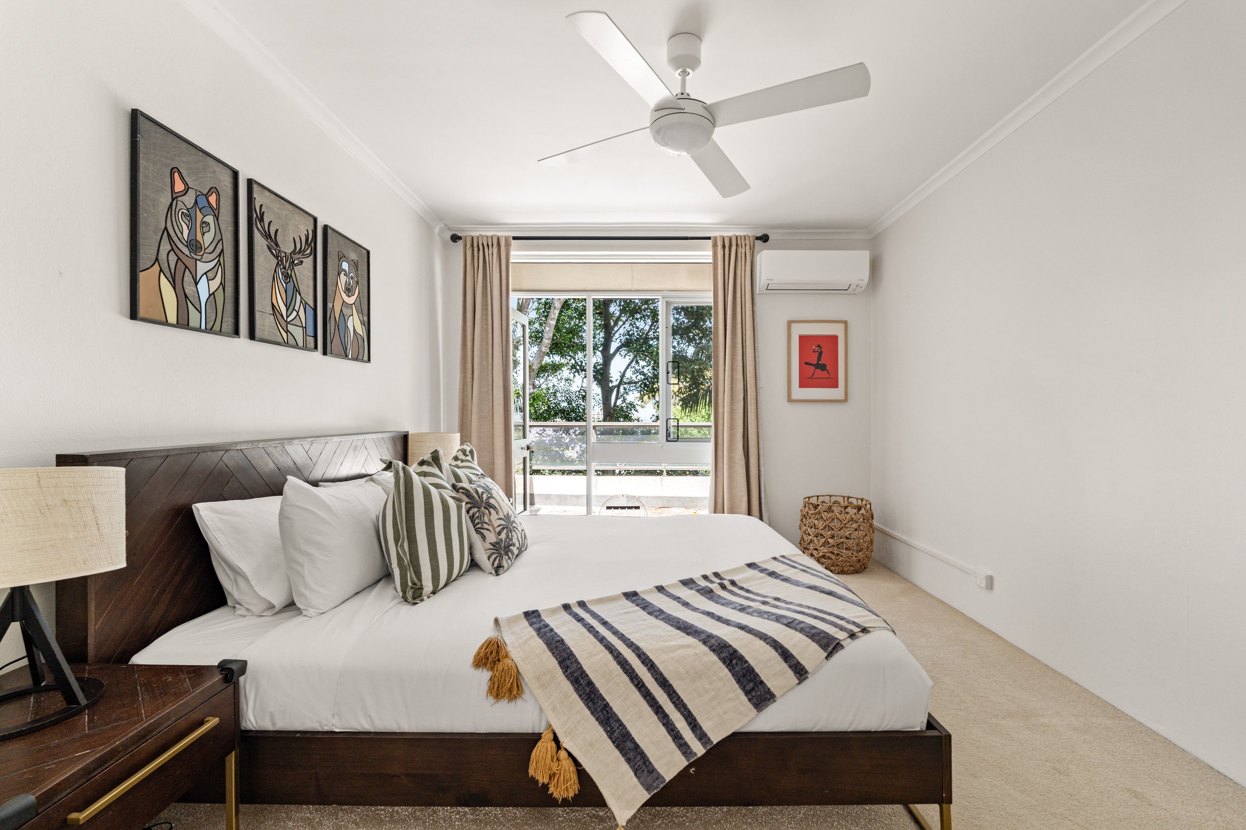 008. SYD017 Airbnb NEW.jpg