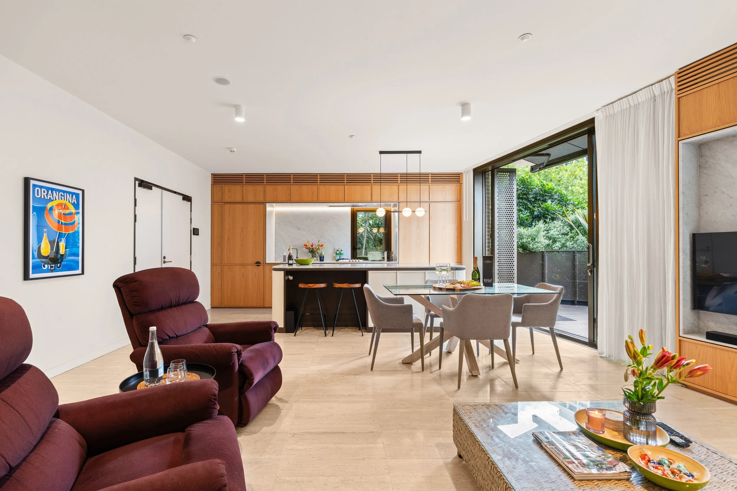 001. SYD054 Current Photography.jpg