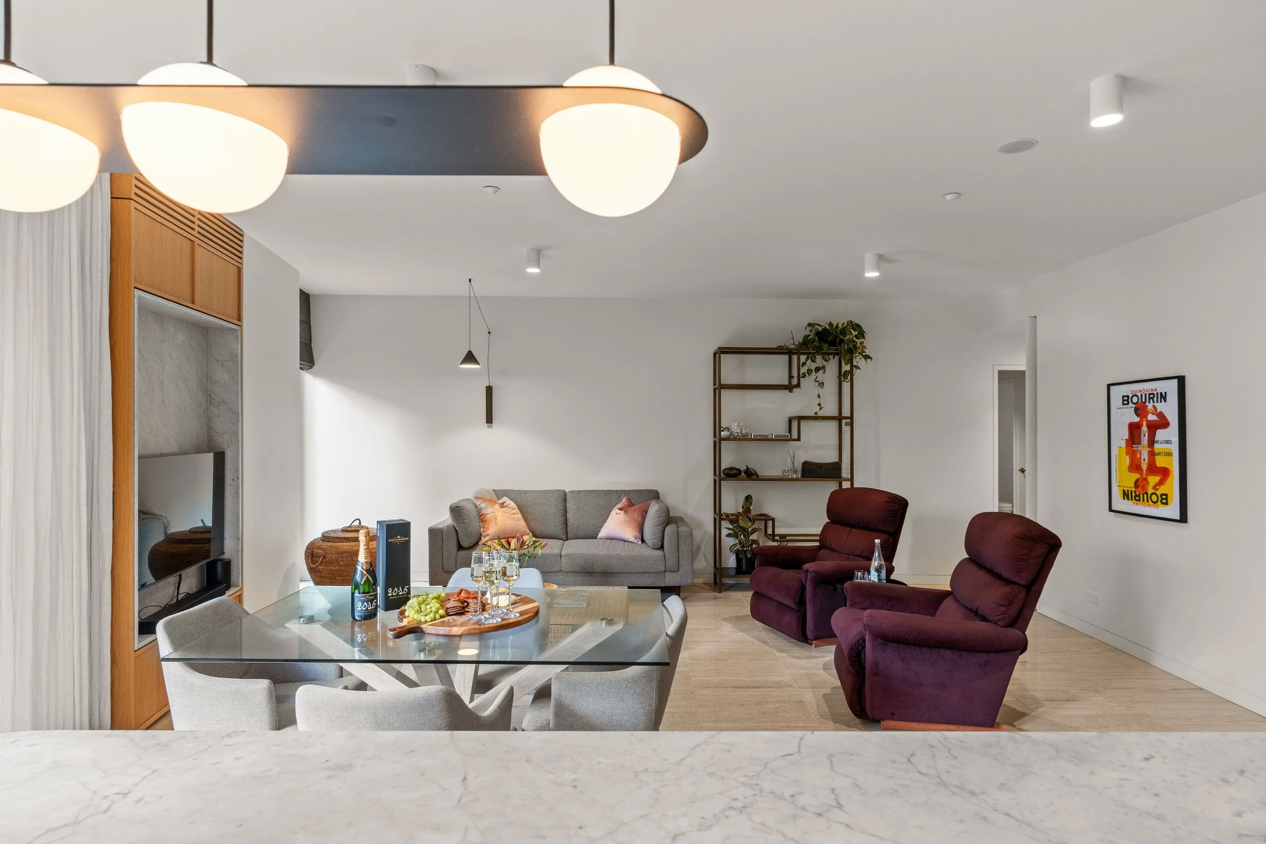 011. SYD054 Current Photography.jpg