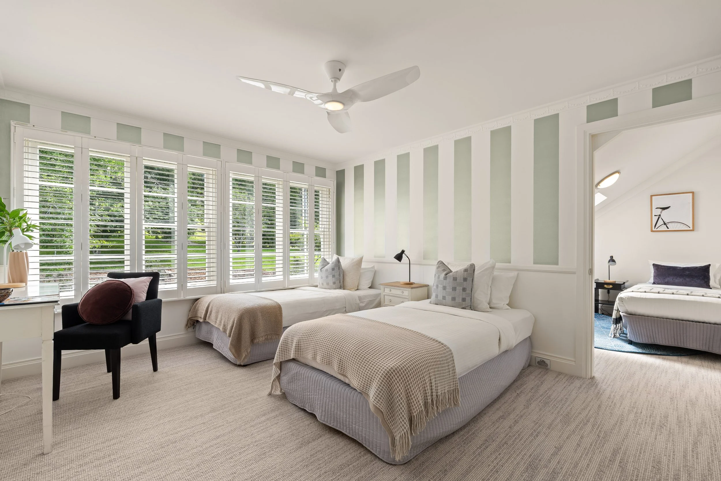 037. SHC031 Current Photography.jpg