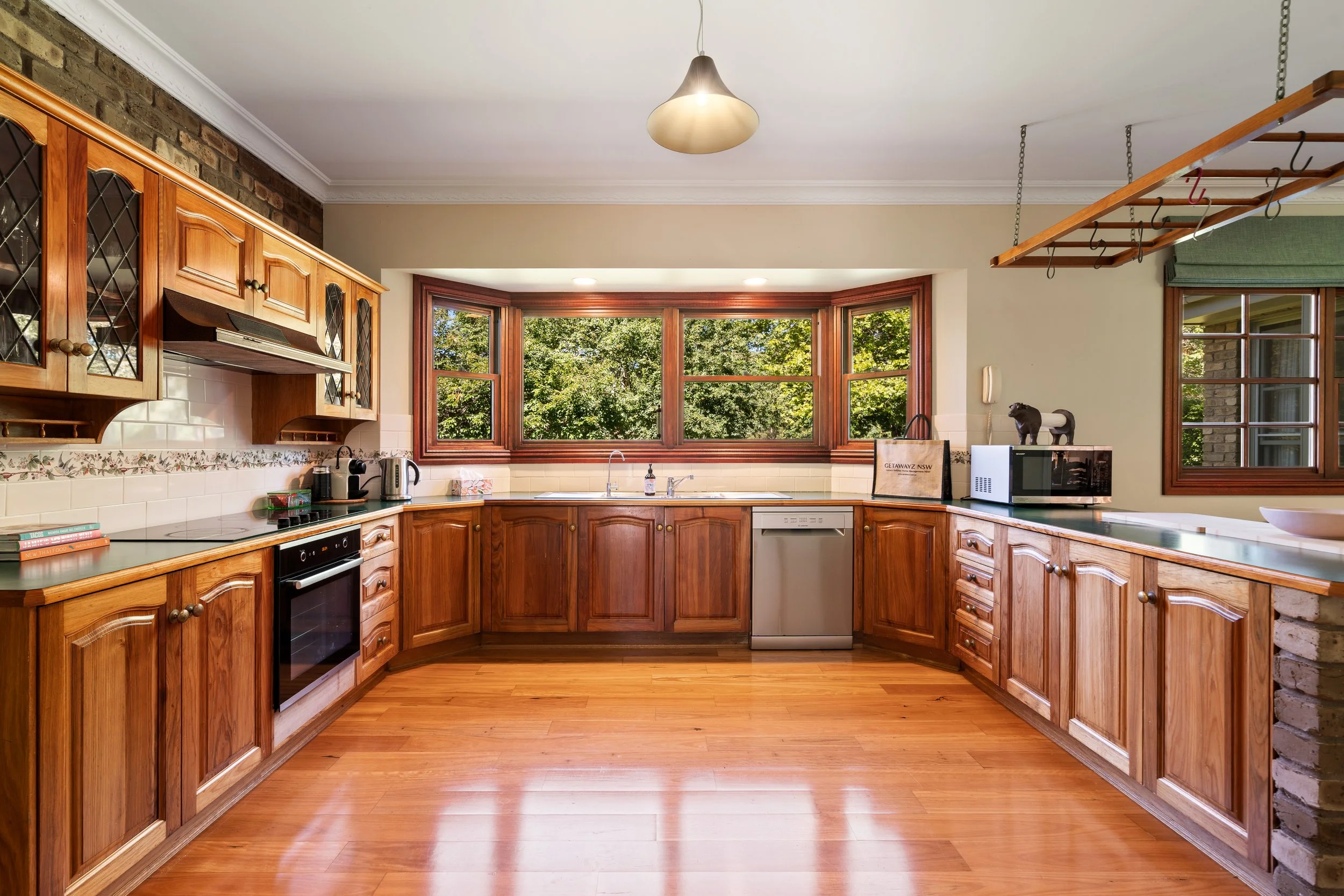 005. SHC030 Current Photography.jpg