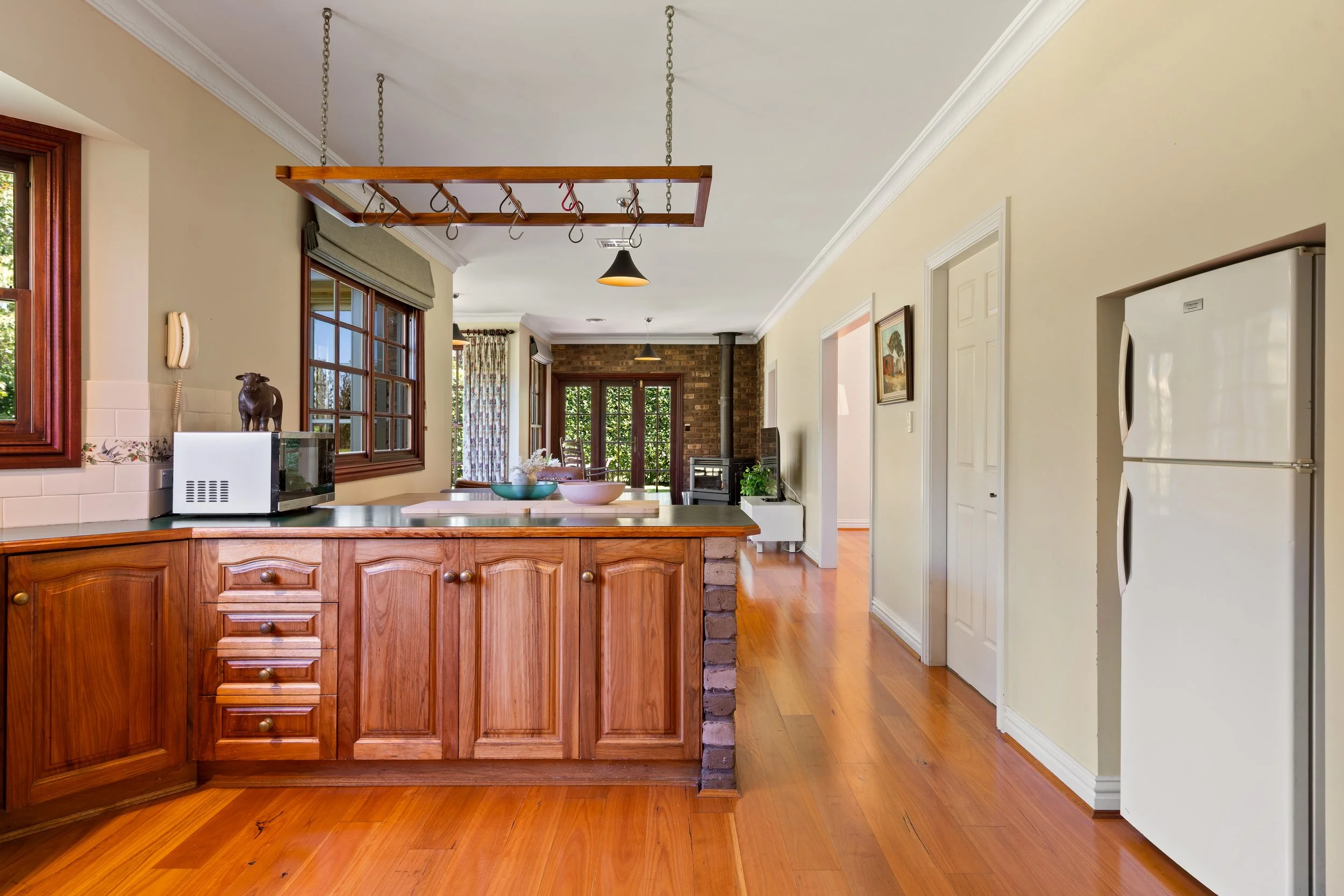 017. SHC030 Current Photography.jpg