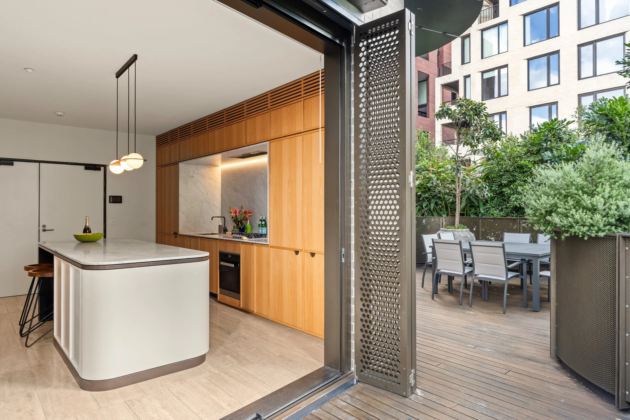 013. SYD054 Current Photography.jpg