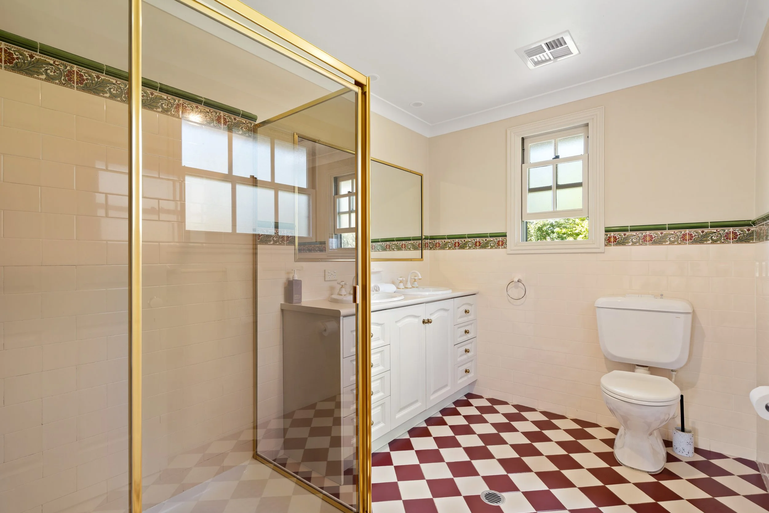 030. SHC030 Current Photography.jpg