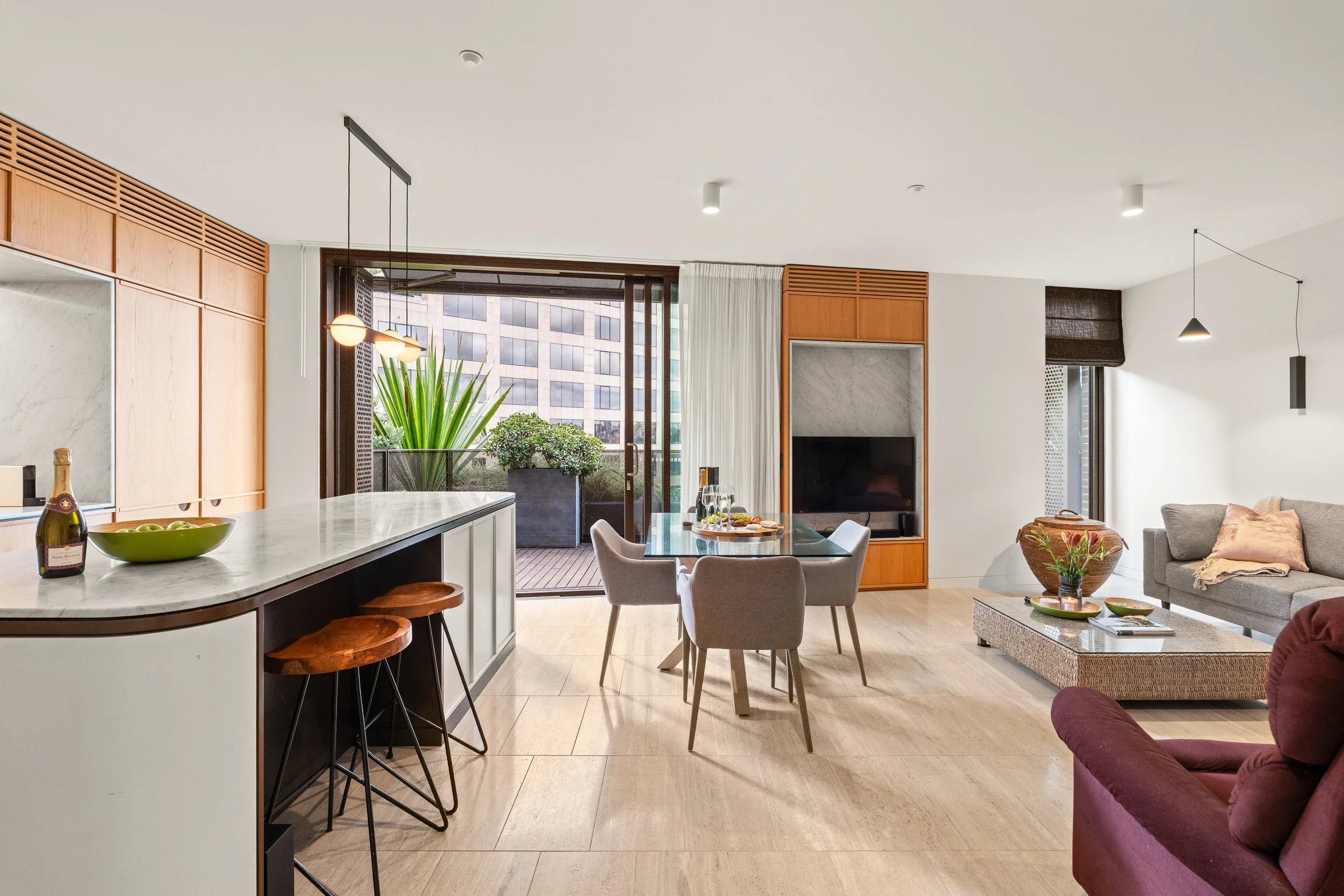 007. SYD054 Current Photography.jpg