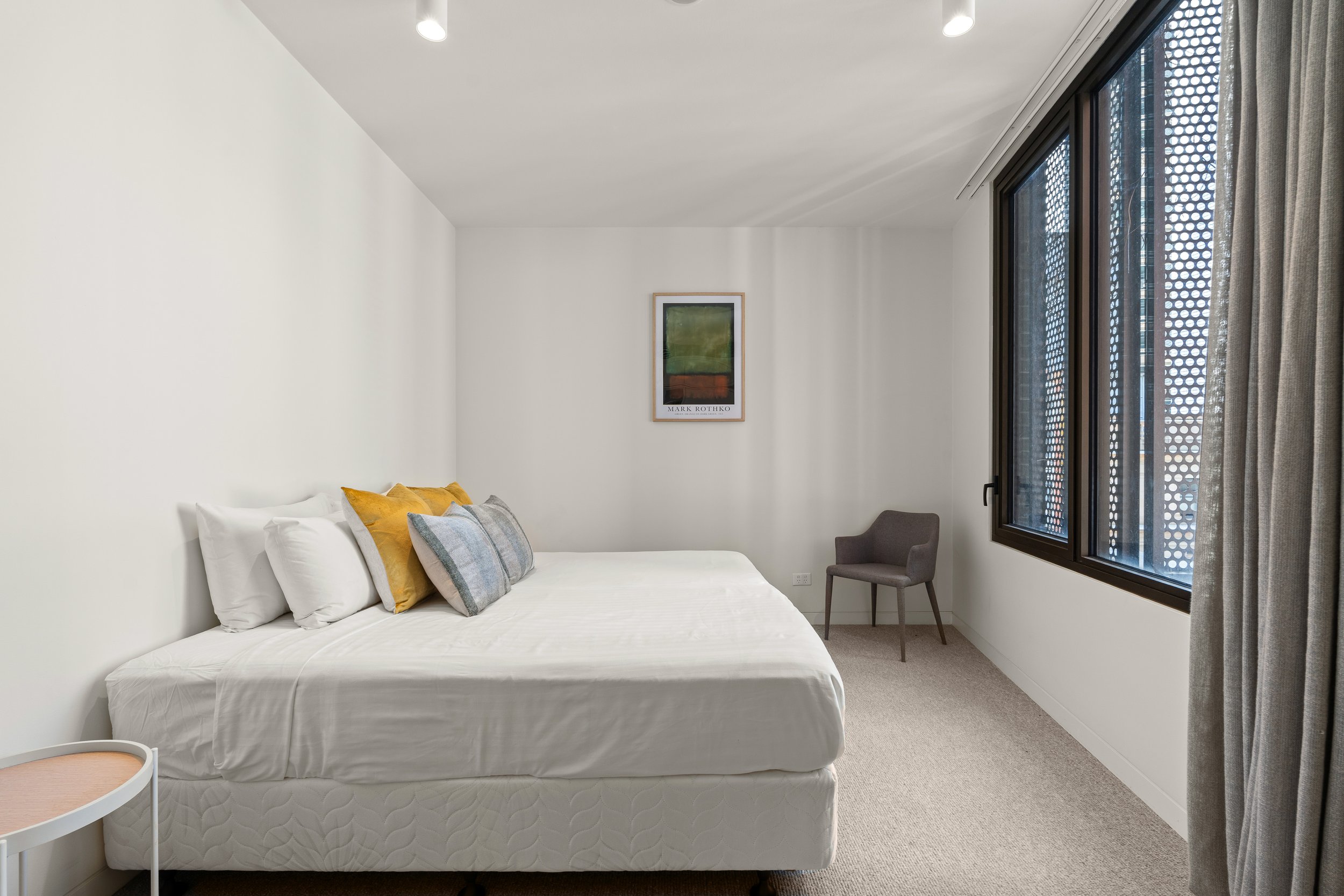 005. SYD054 Current Photography.jpg