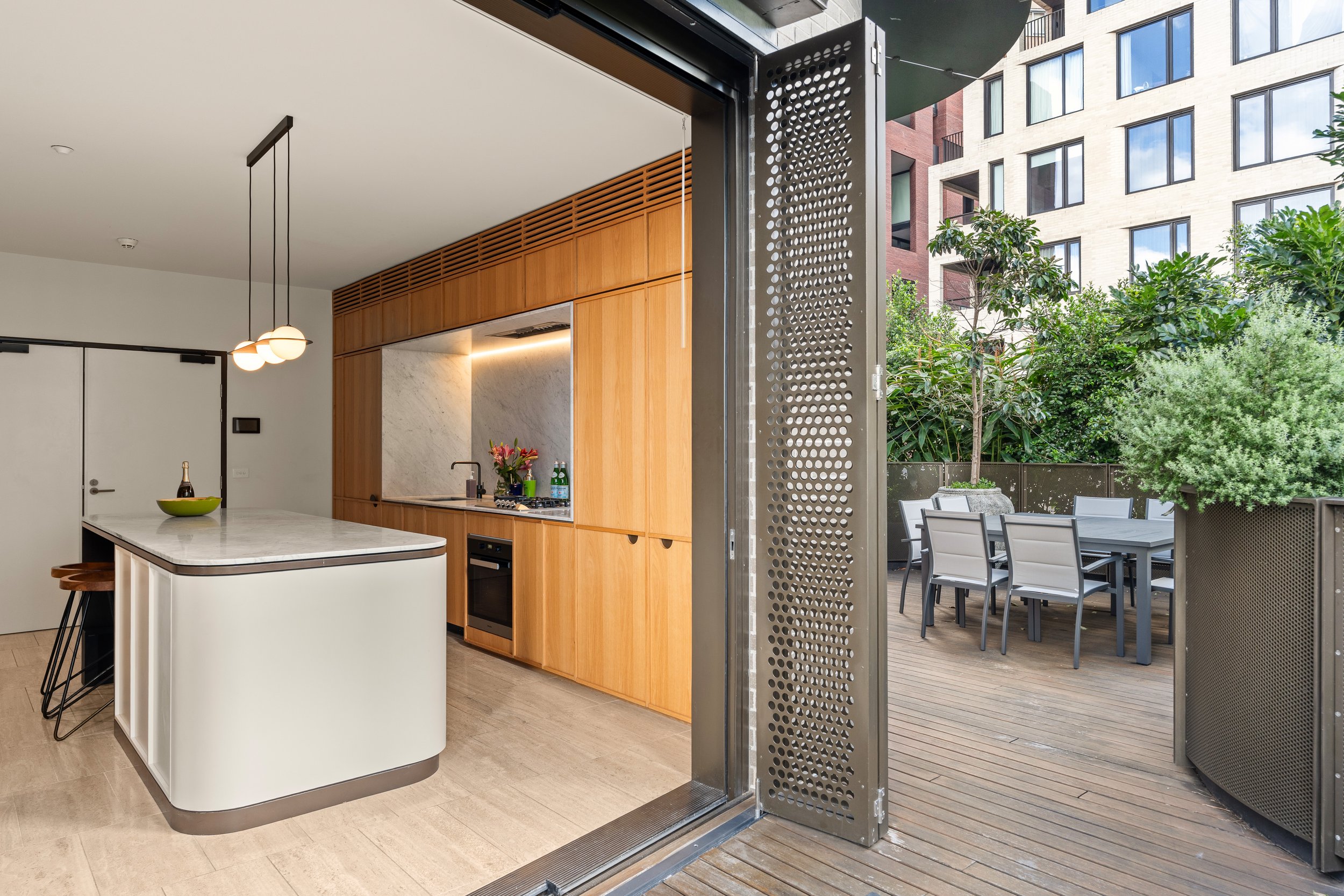 013. SYD054 Current Photography.jpg