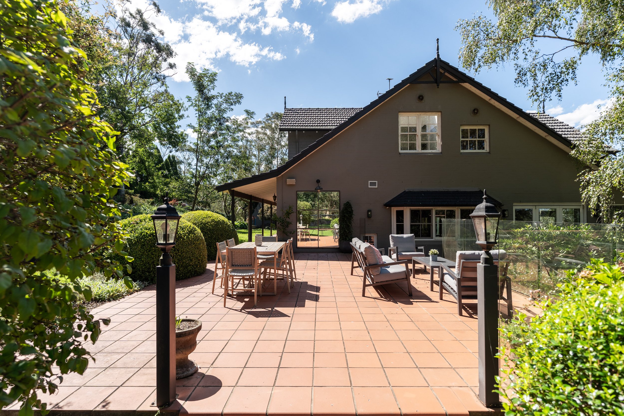 048. SHC031 Current Photography.jpg