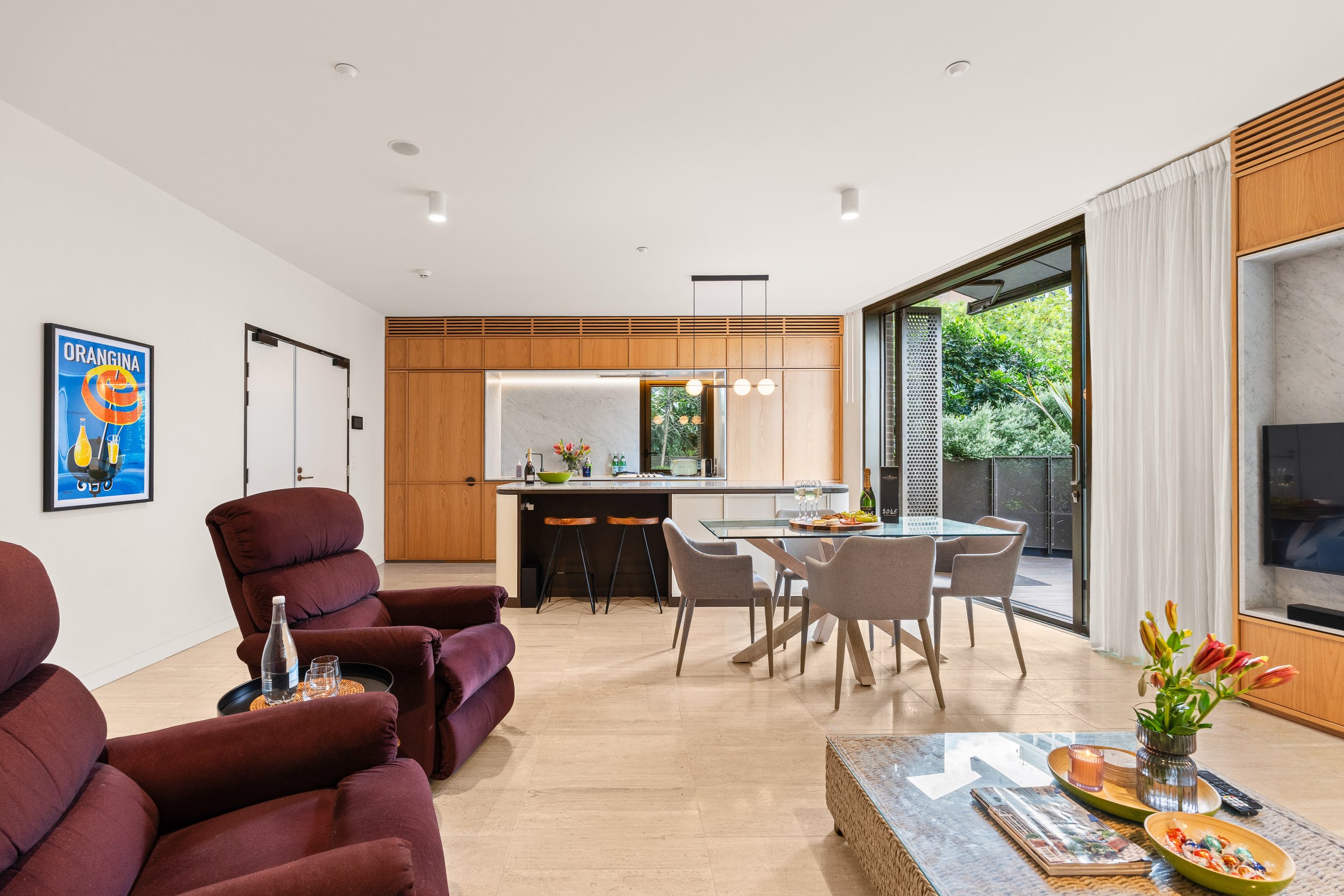 001. SYD054 Current Photography.jpg