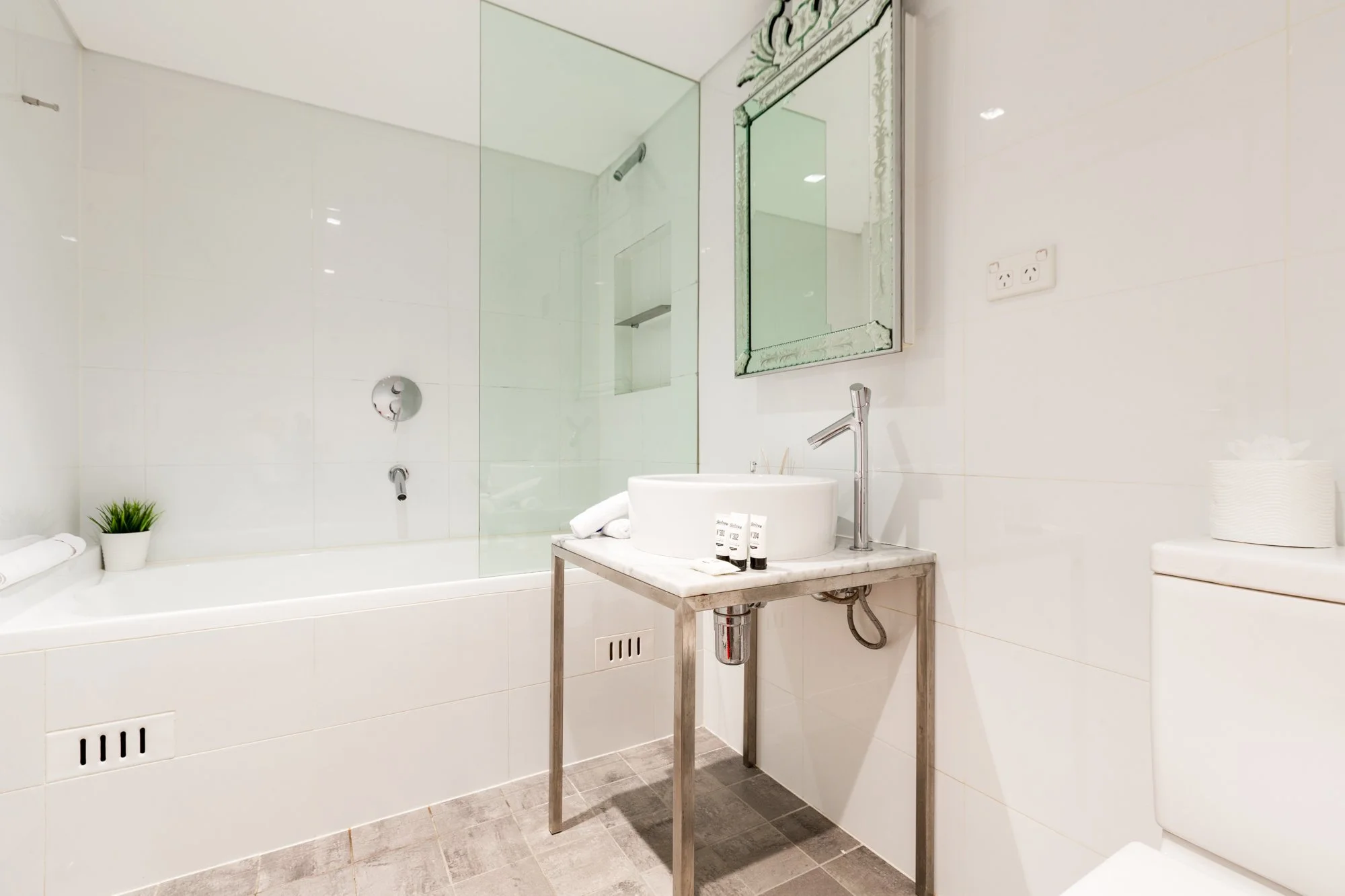 106-148 Golburn St - Surry Hills-5.JPG