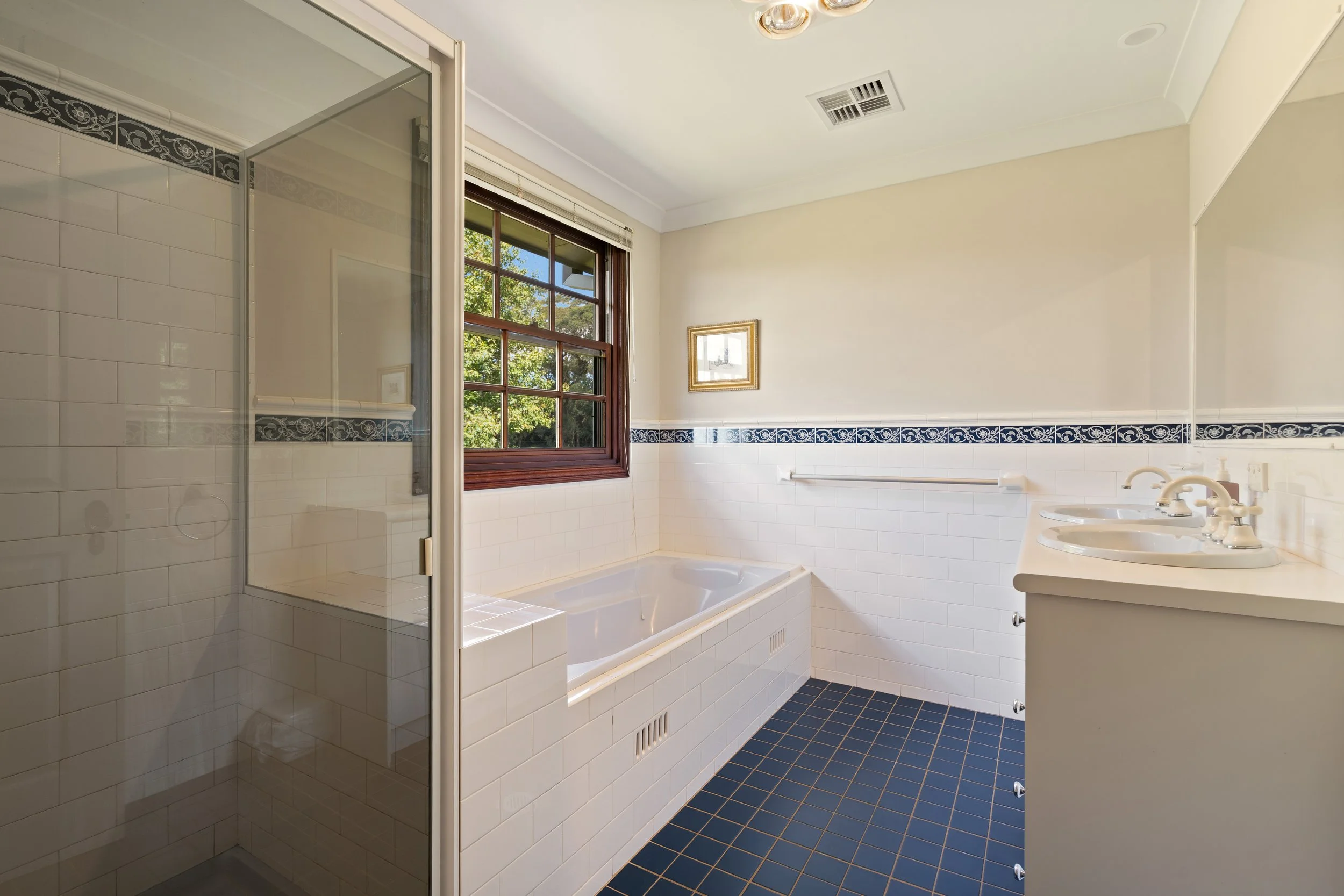 022. SHC030 Current Photography.jpg