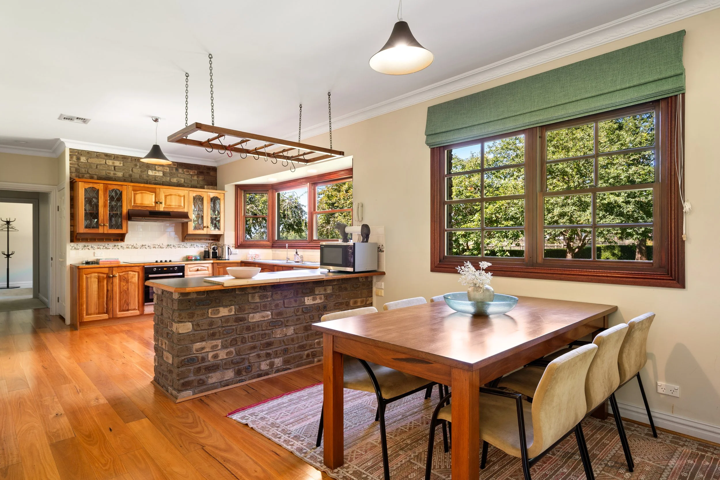 013. SHC030 Current Photography.jpg