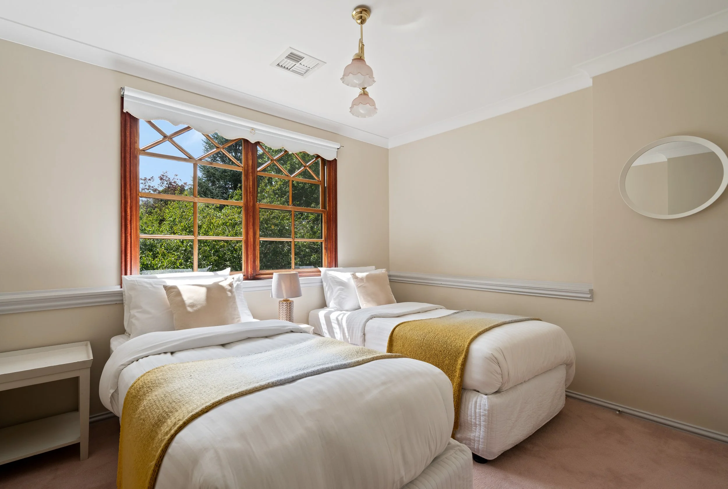 028. SHC030 Current Photography.jpg