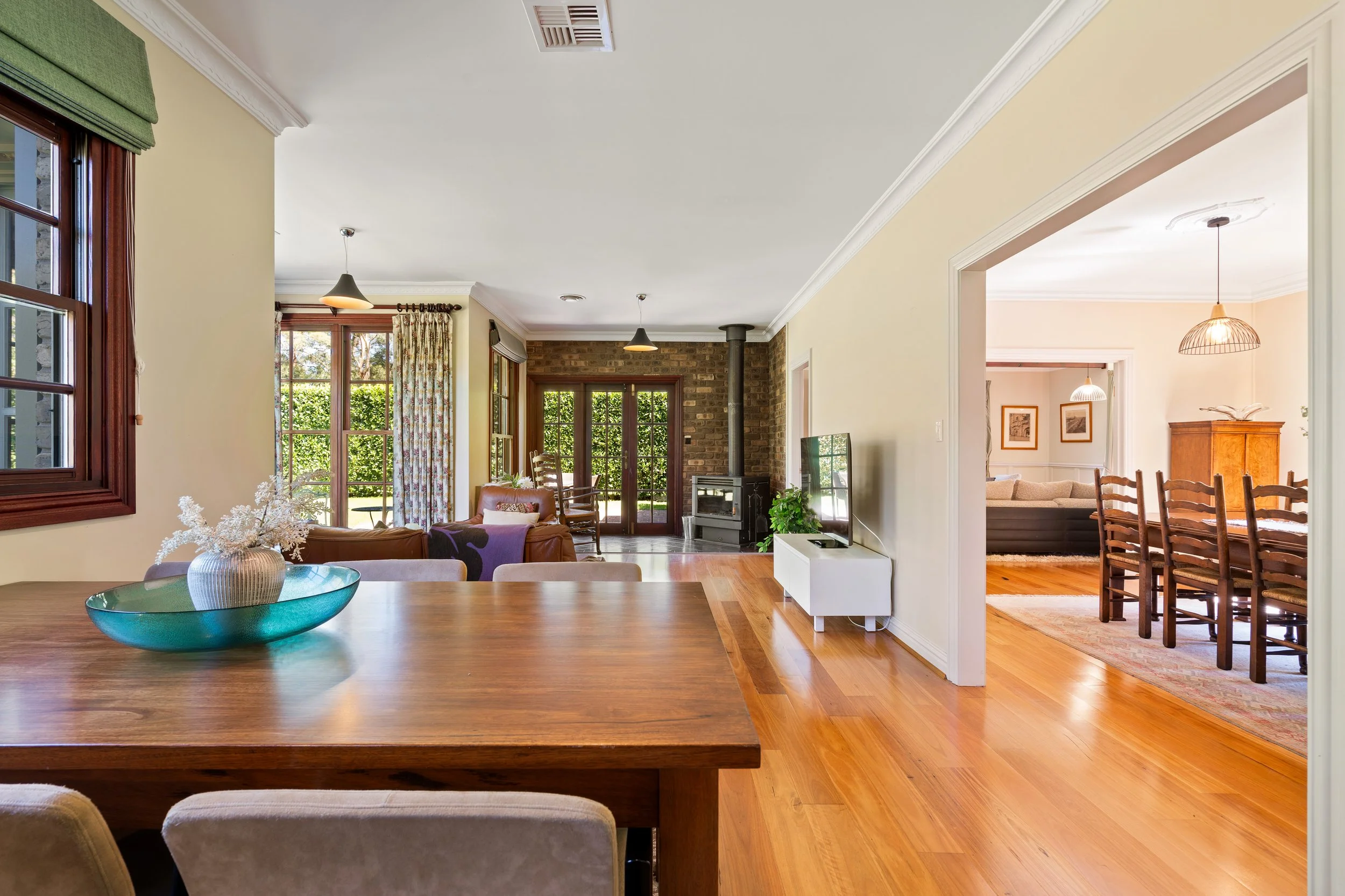 010. SHC030 Current Photography.jpg