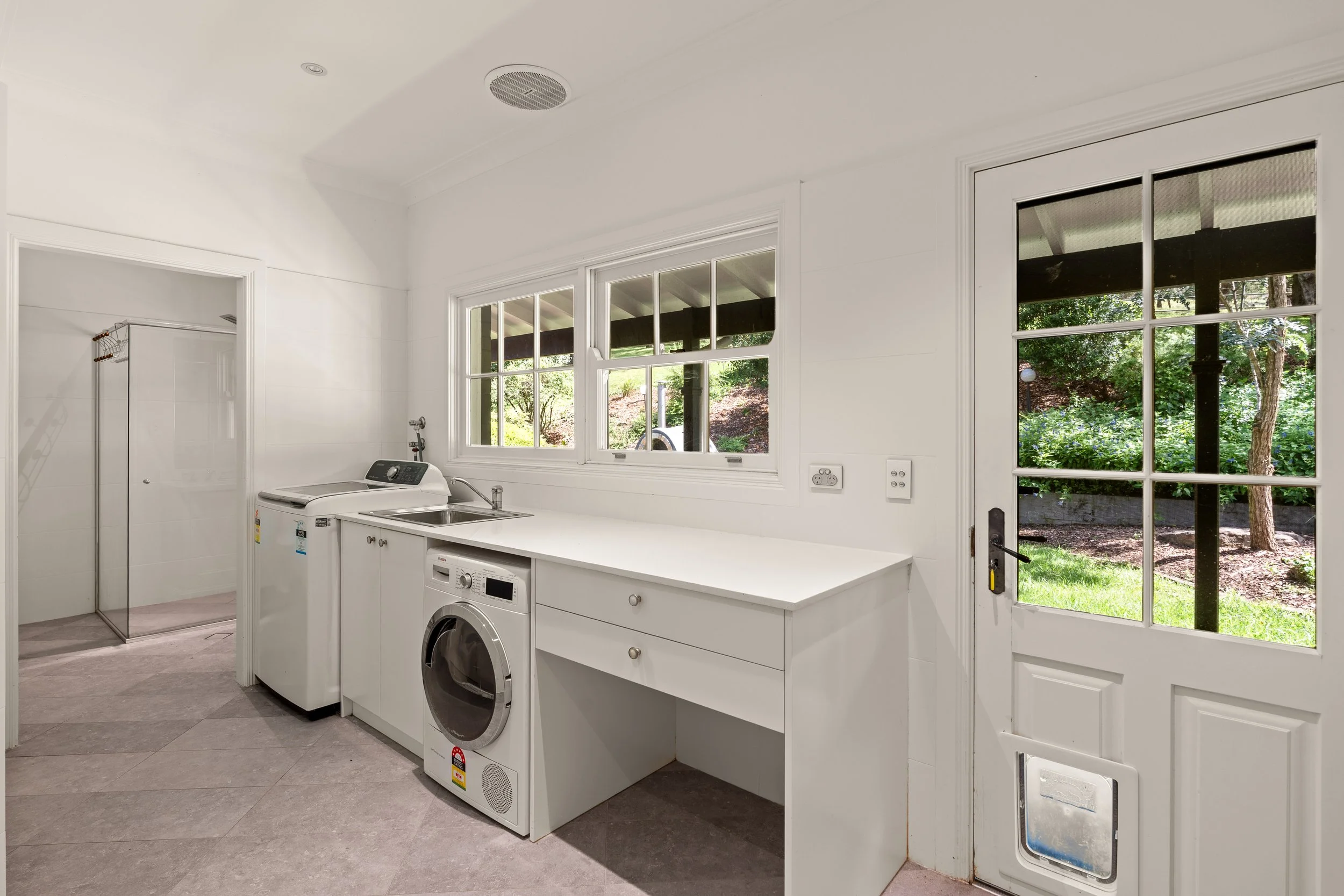 044. SHC031 Current Photography(1).jpg