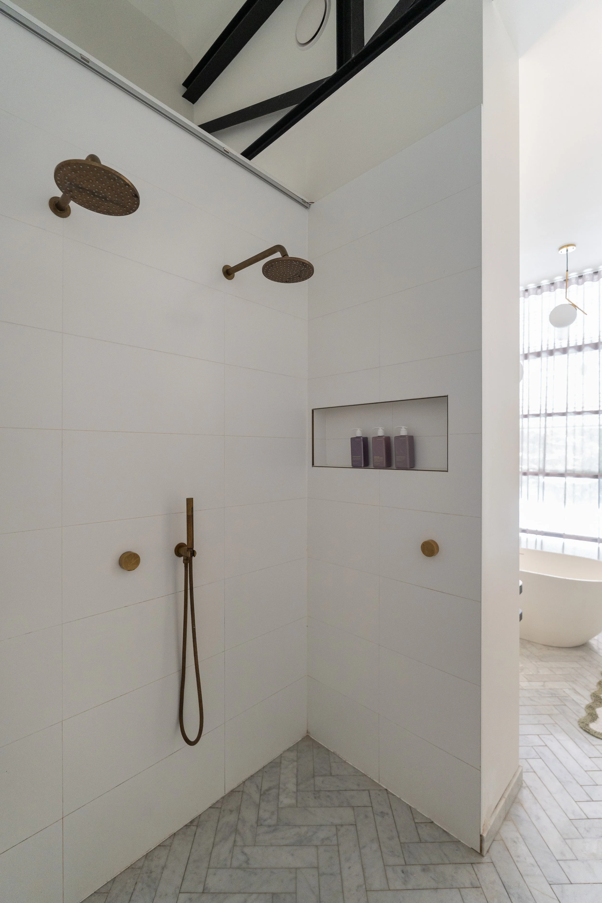 032. AUS007 Current Photography.jpg