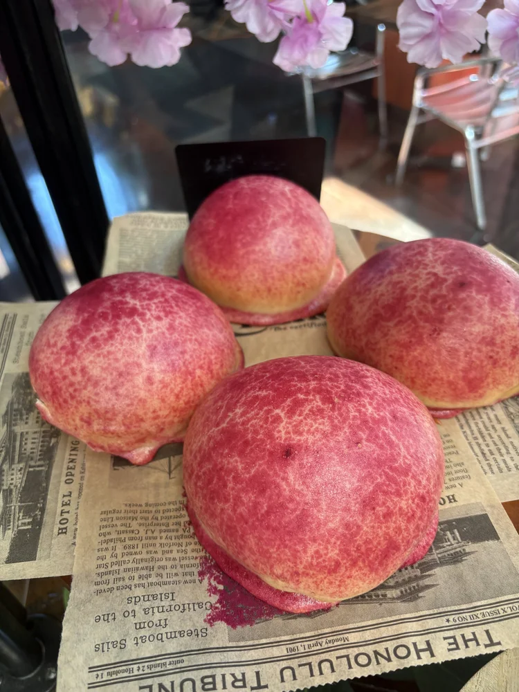 Photos — Mama T